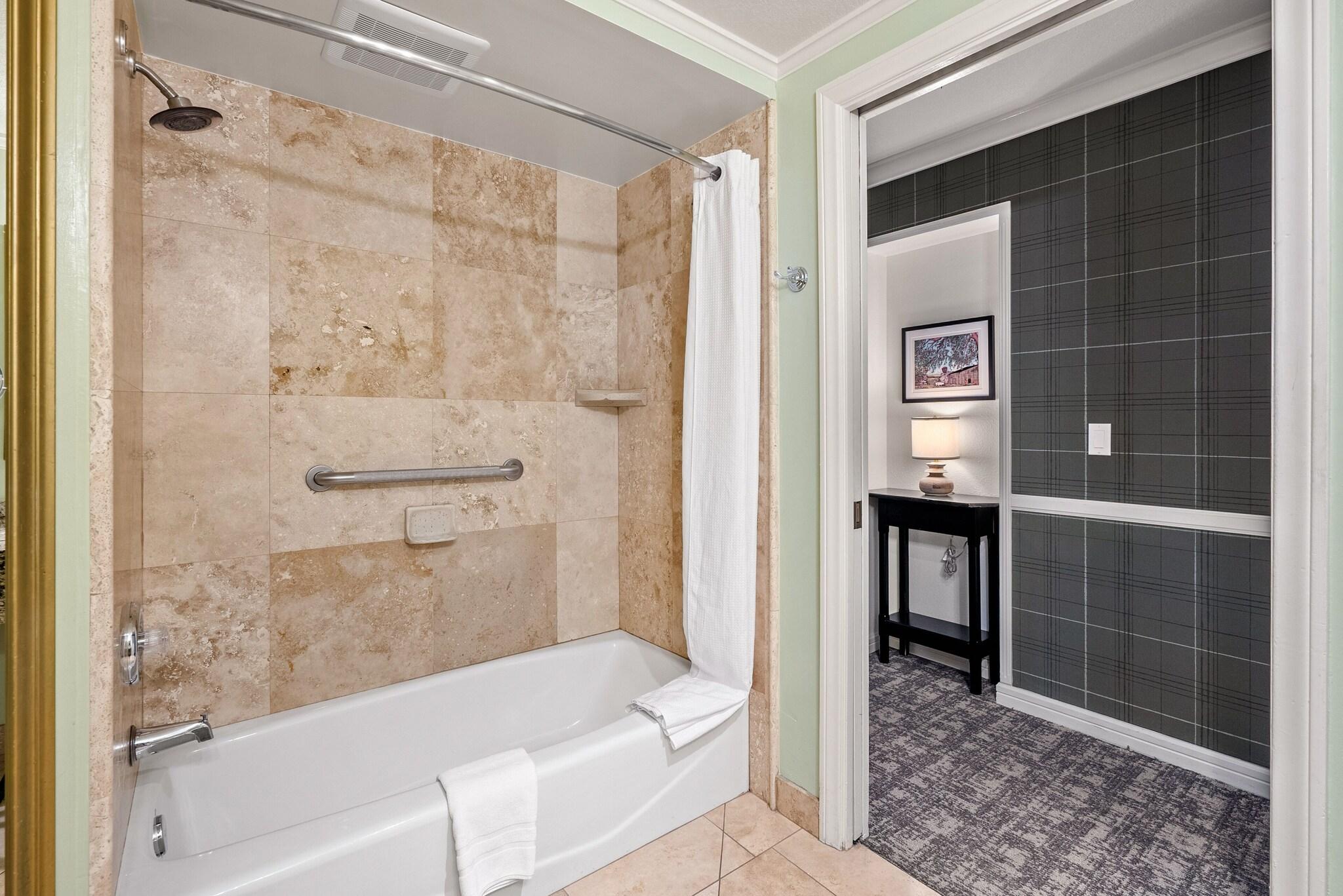 Double Deluxe King Bed