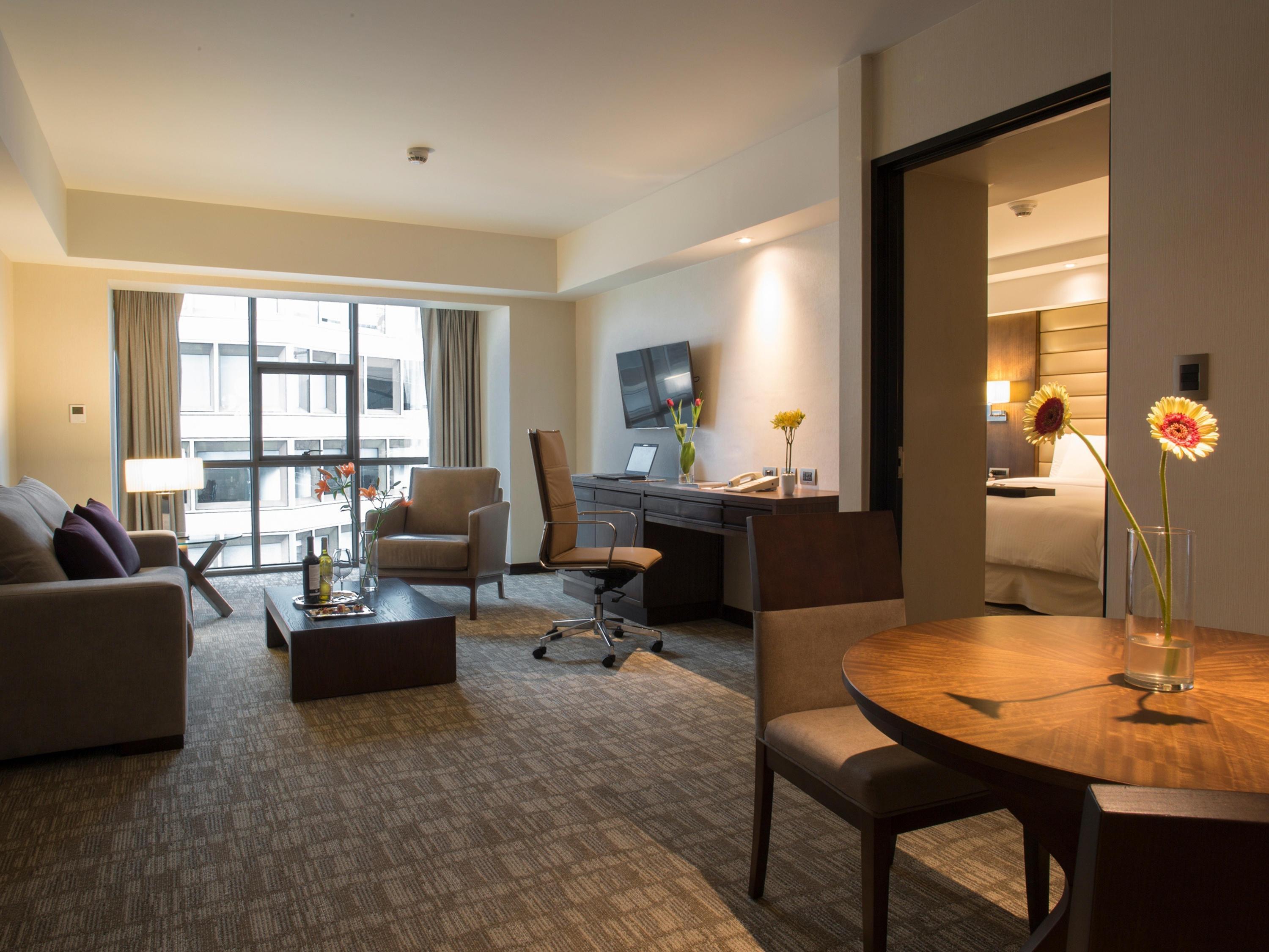 Suite Business King Bed