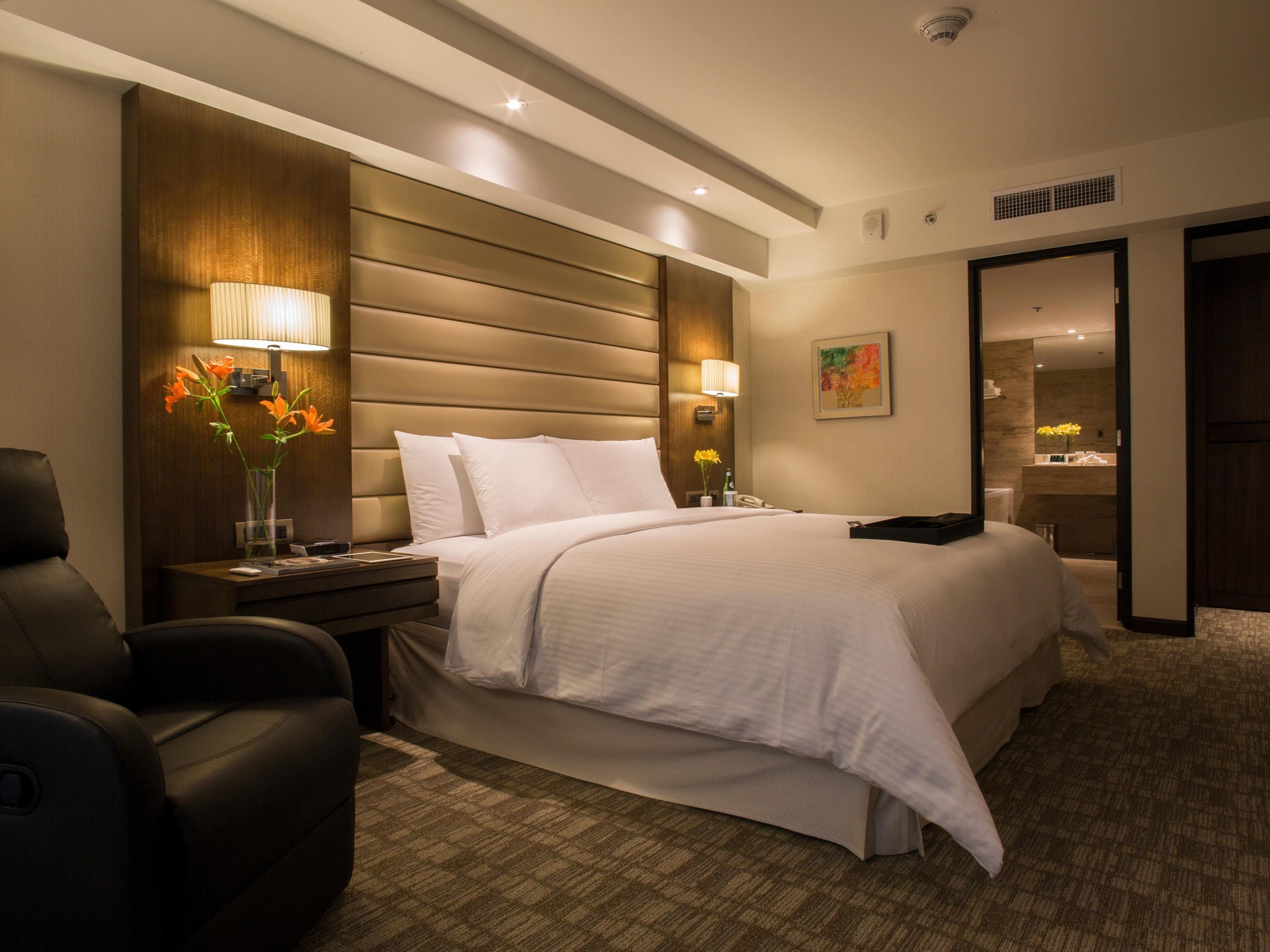 Suite Business King Bed