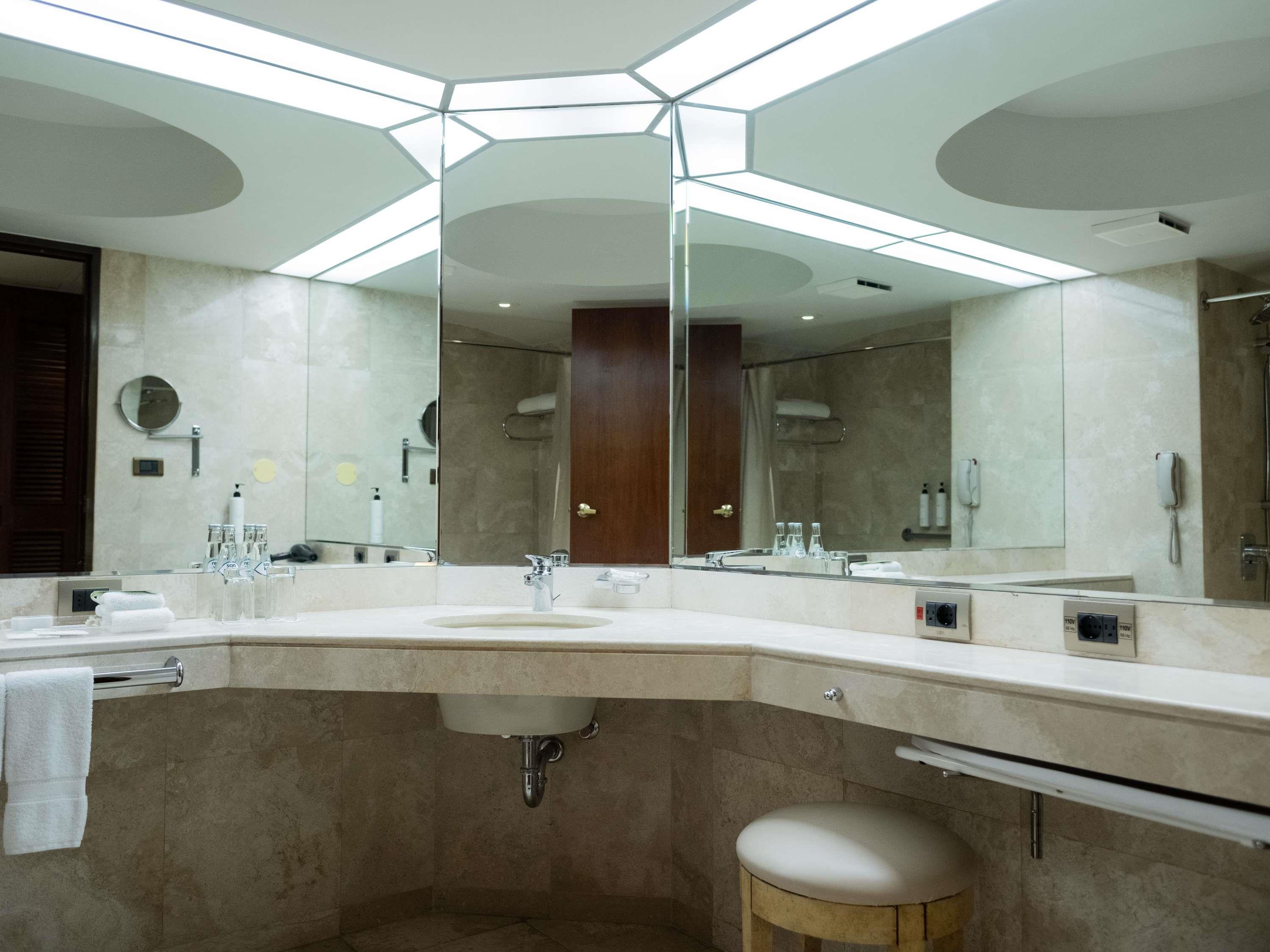 Double Premier King Bed