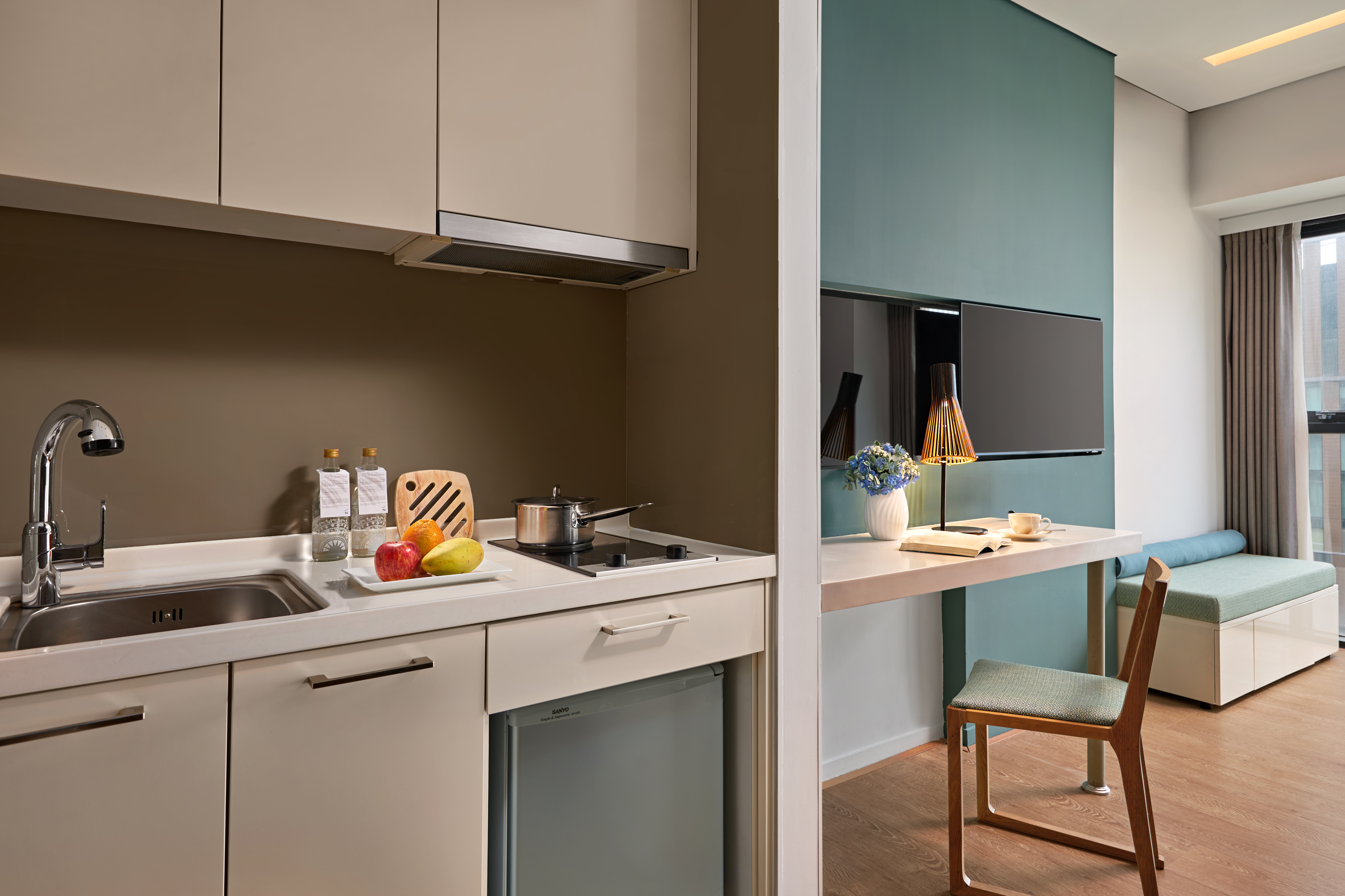 Studio King Size Bed