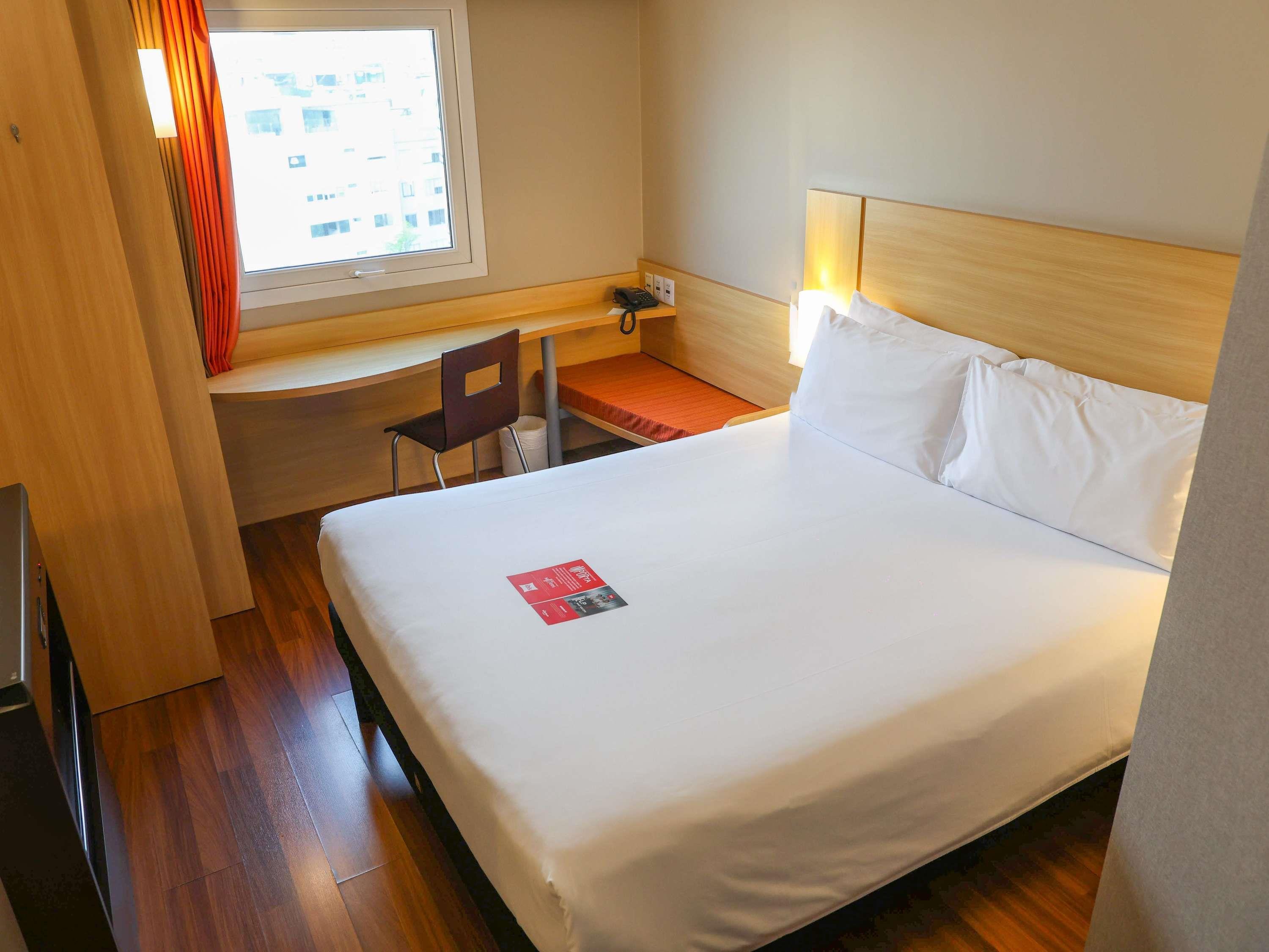 Double Superior Queen Bed