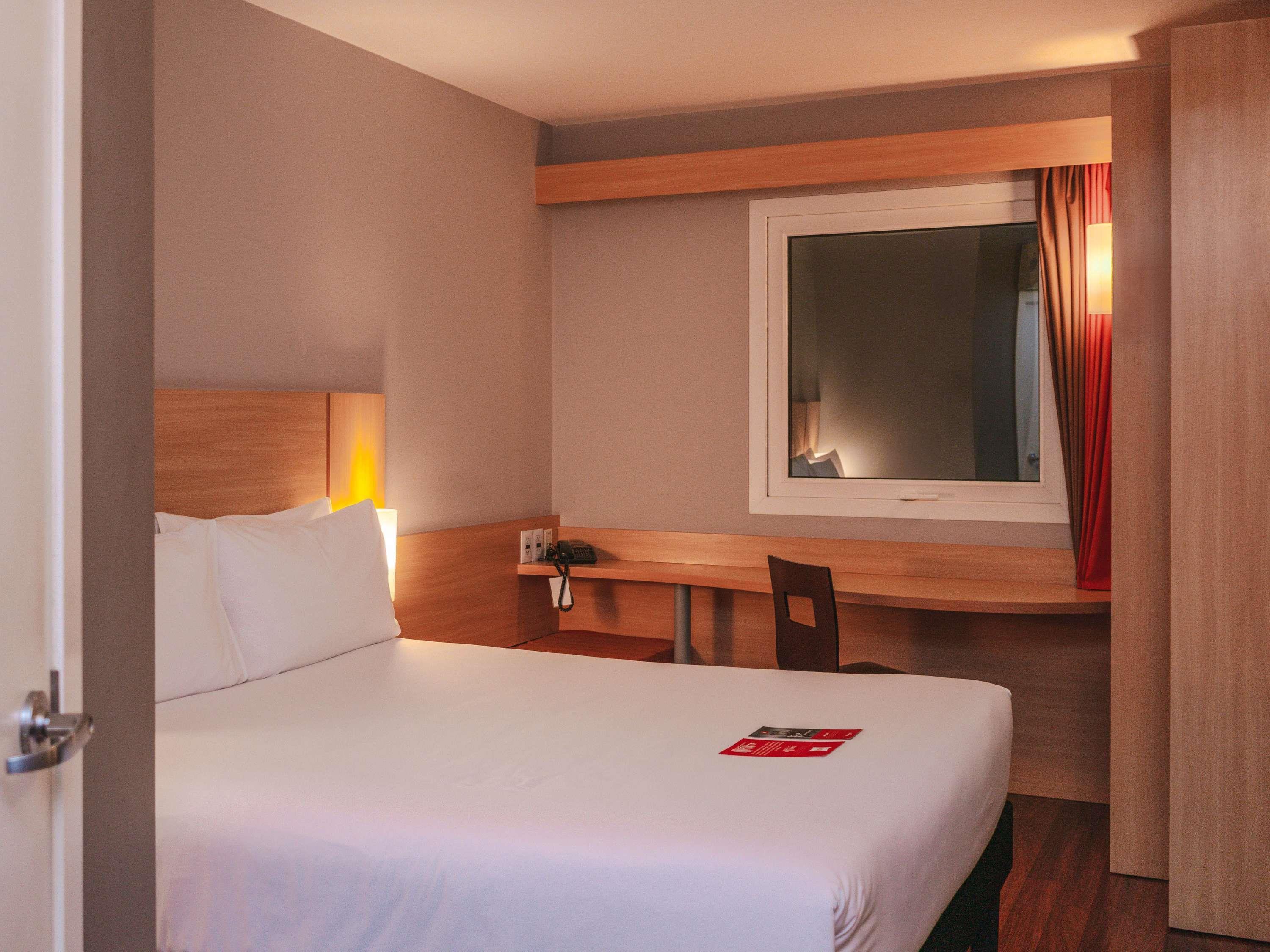 Double Superior Queen Bed