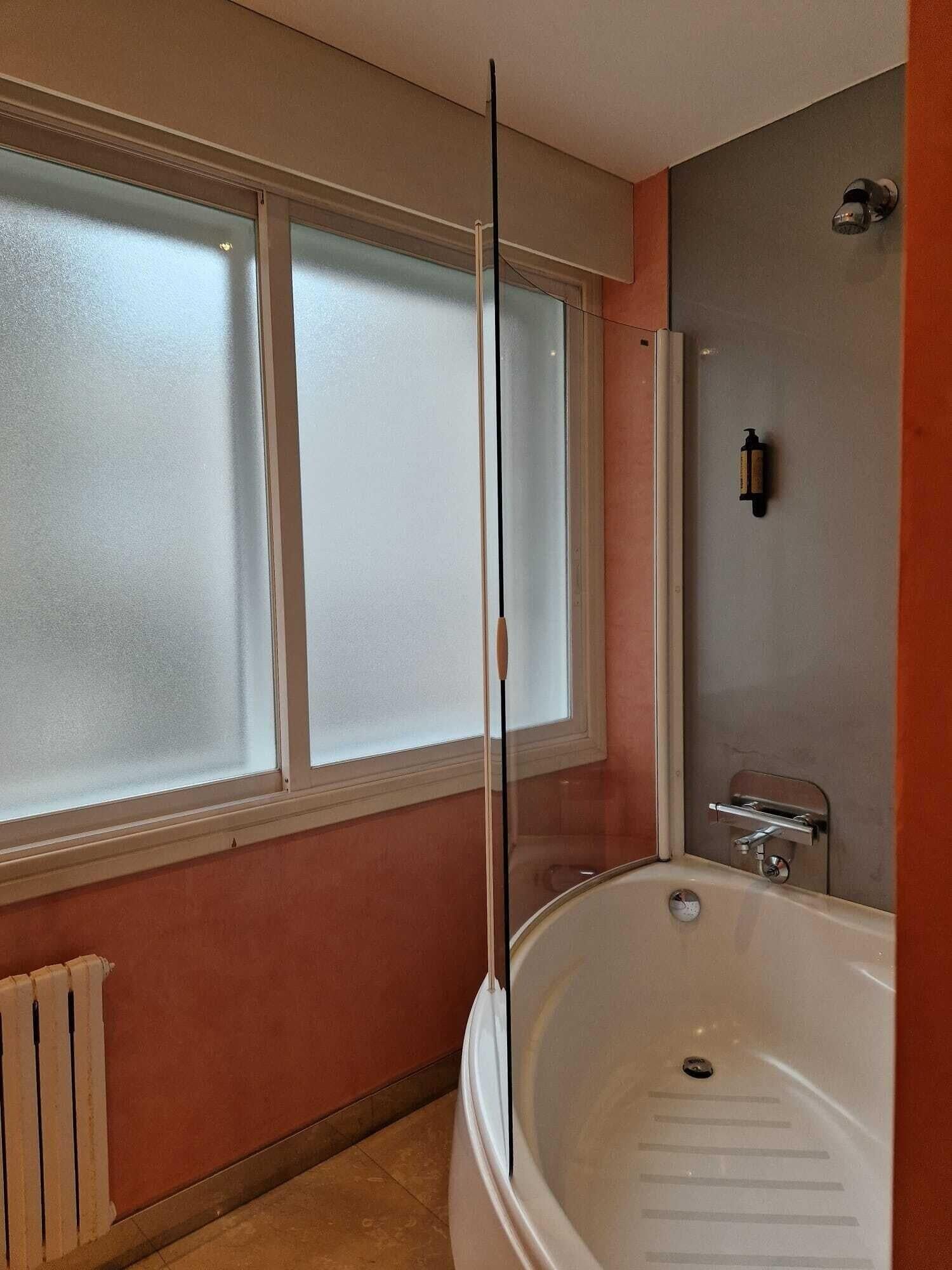 Family Room Queen Size Bed