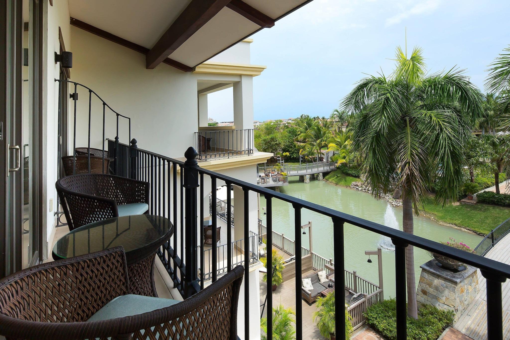 Suite King Bed One Bedroom 