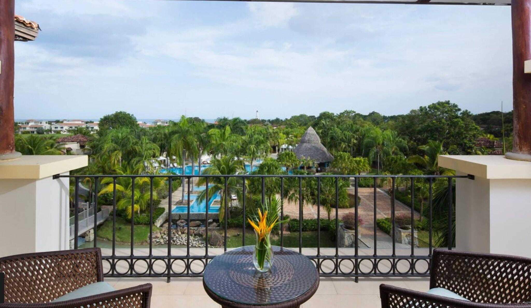 Double Deluxe Pool View