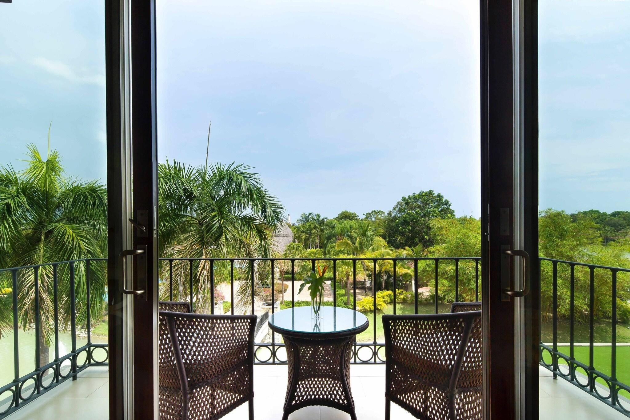 Suite King Bed One Bedroom 