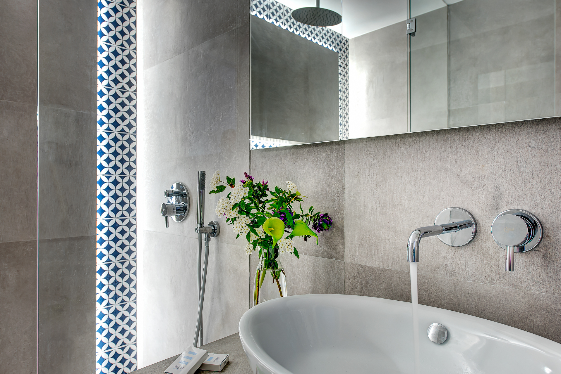 Apartment Three Bedrooms Two Bathrooms