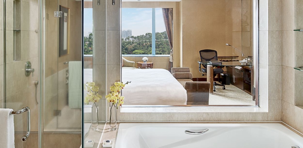 Double Deluxe King Bed