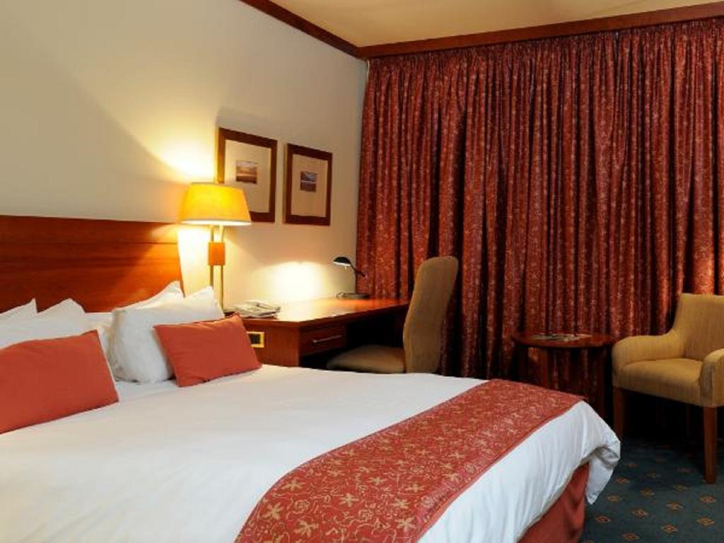 Double or Twin Deluxe King Bed