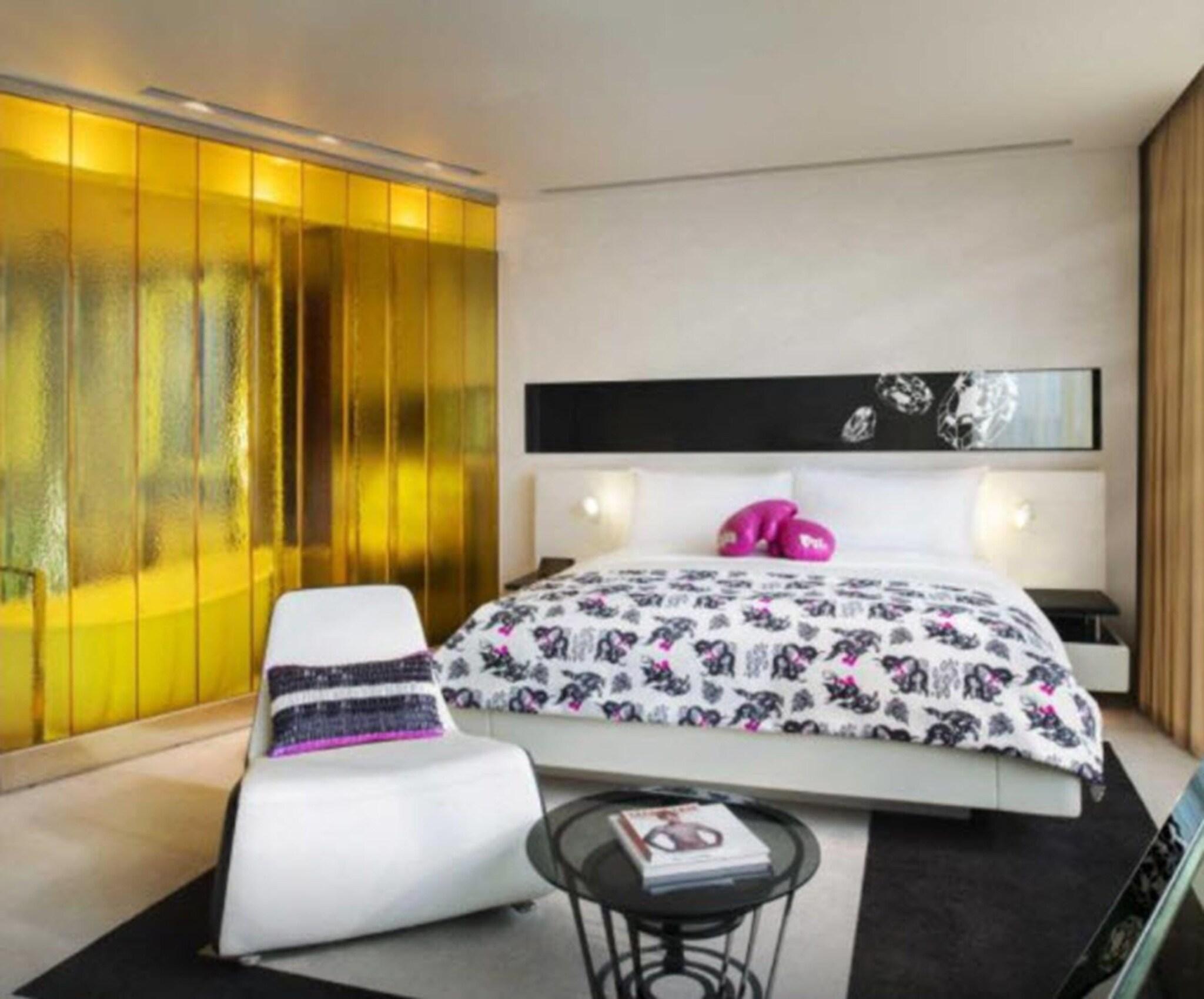 Double Deluxe King Bed