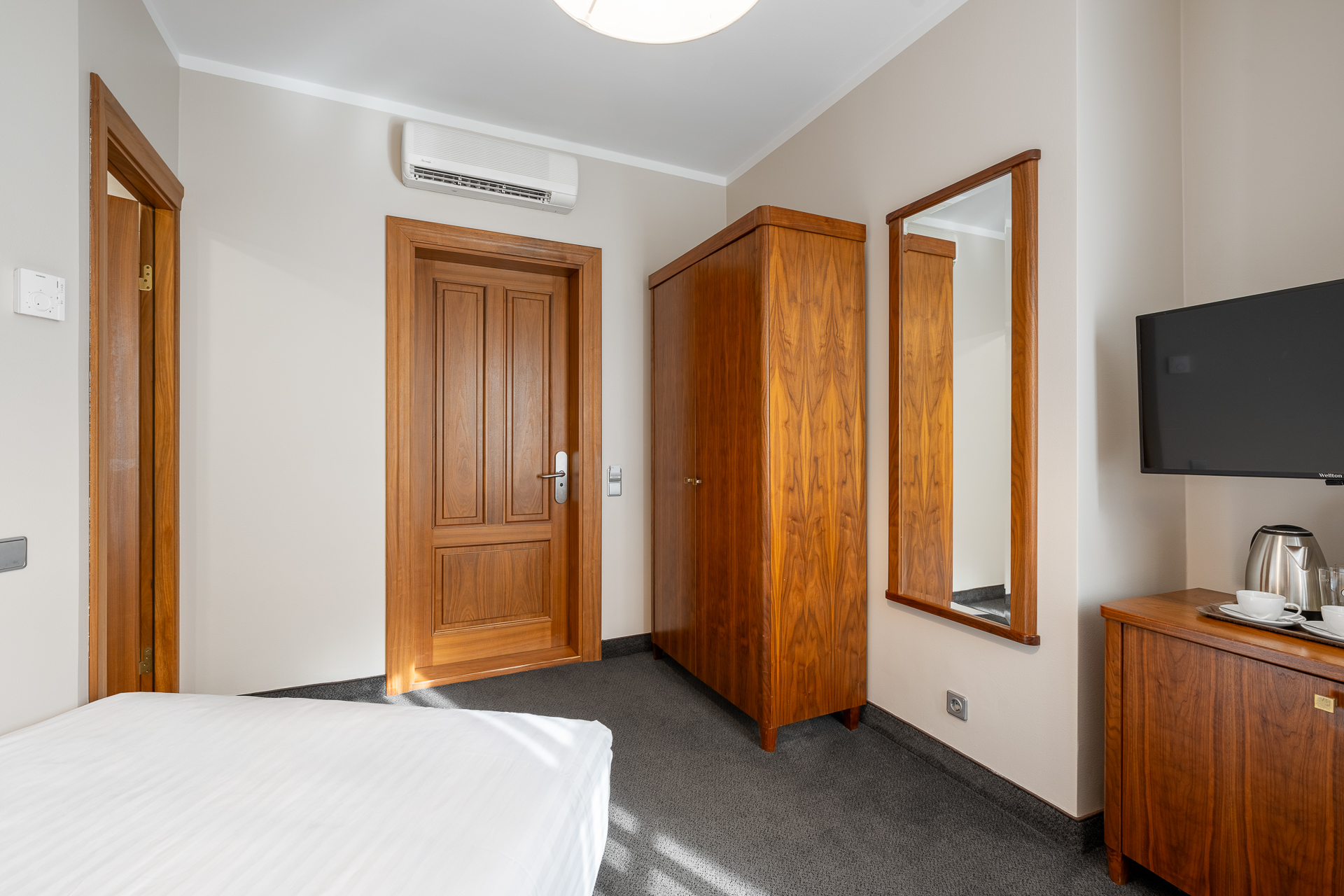 Double Single Economy