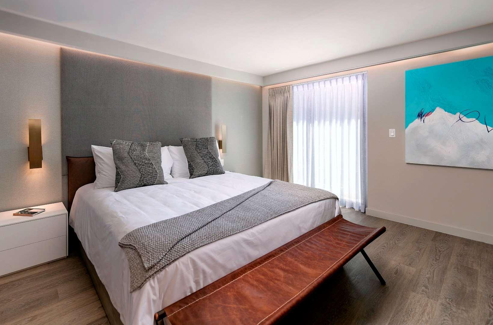 Studio Queen Size Bed