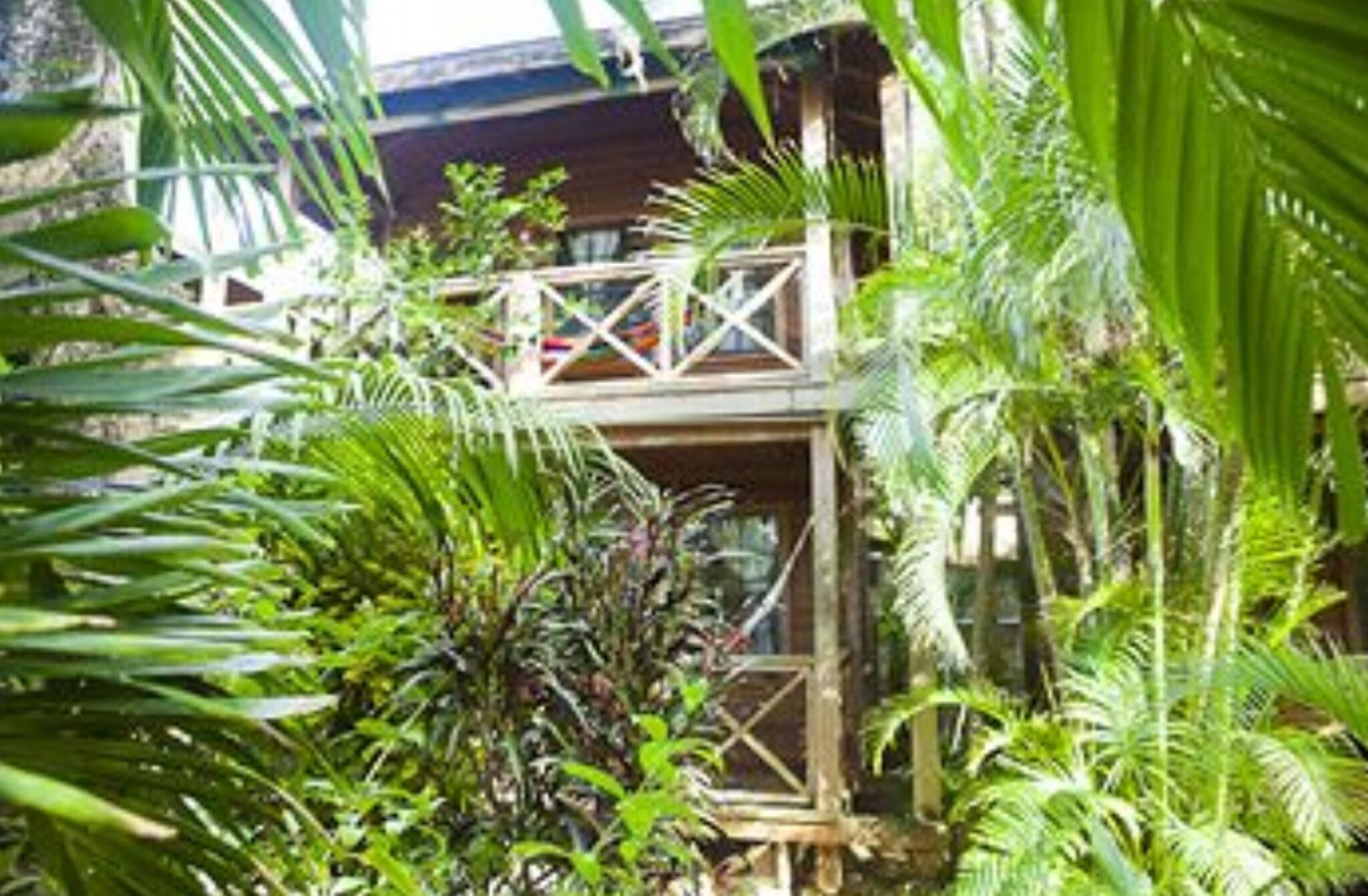 Bungalow Beach Front