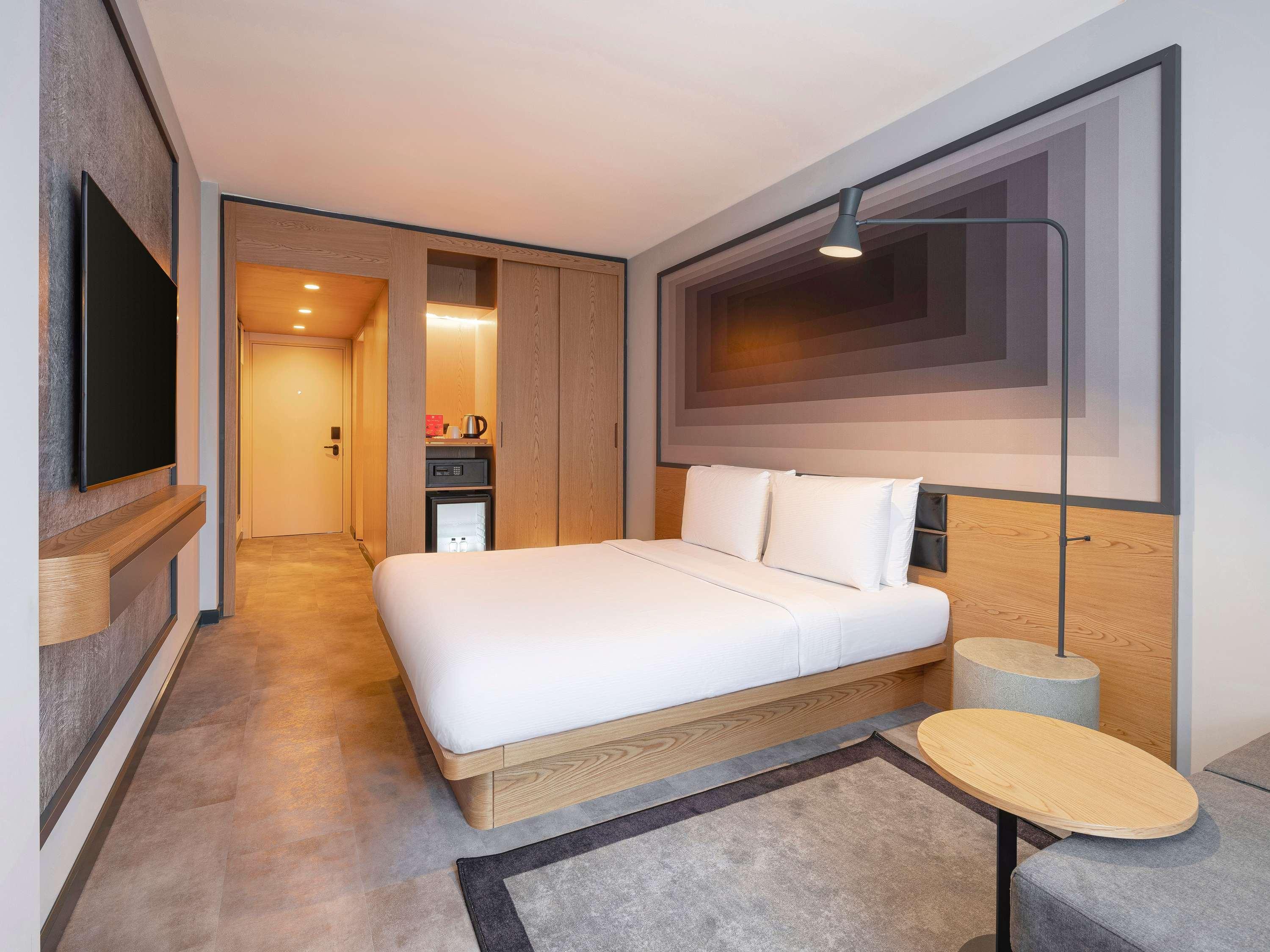 Double Superior Queen Bed