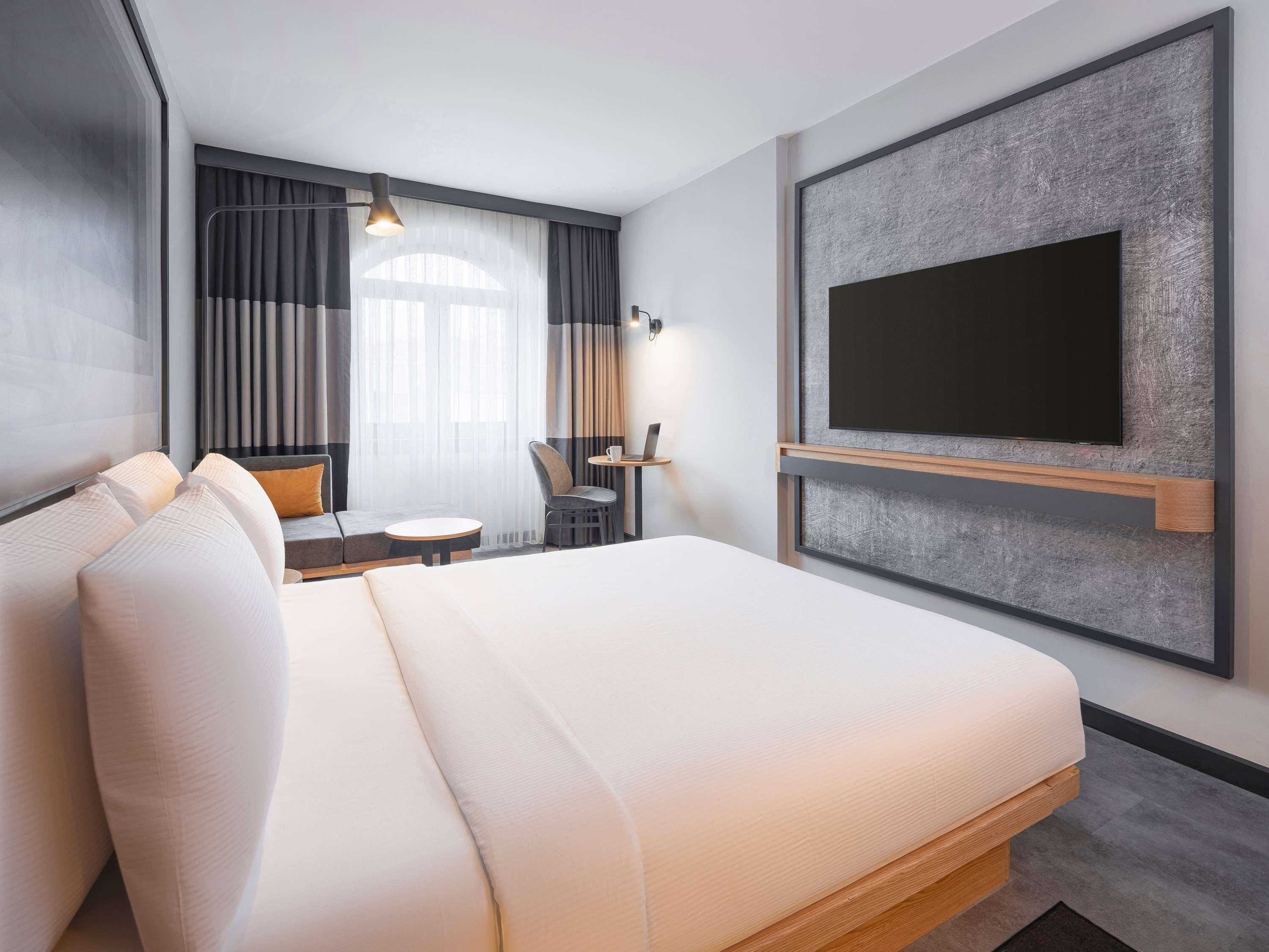 Double Superior Queen Bed