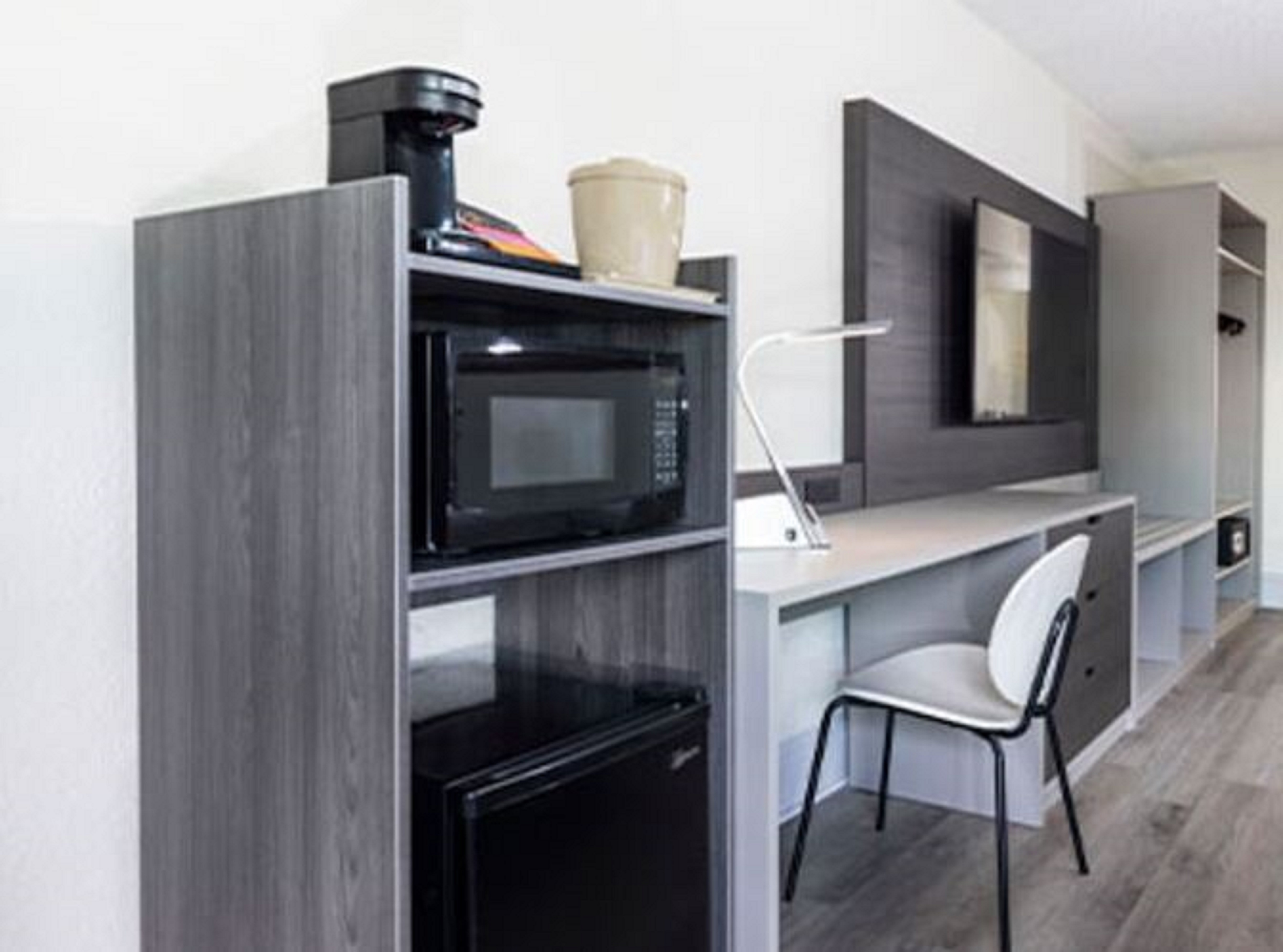 Double Deluxe King Bed