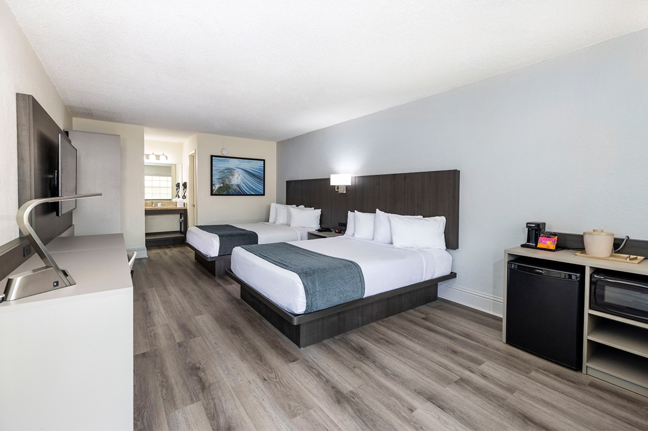 Double Deluxe Two Queen Beds