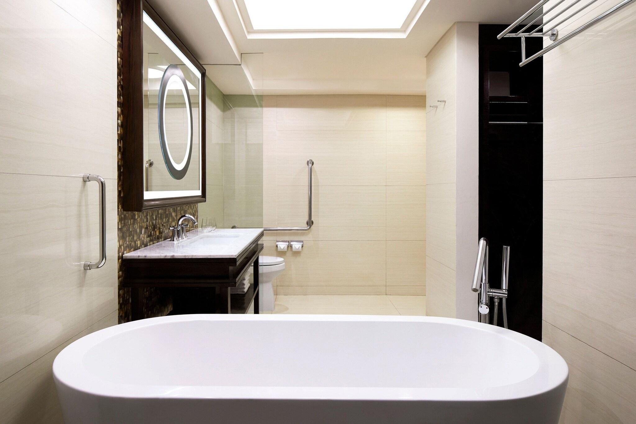 Quadruple Garden View with Balcony