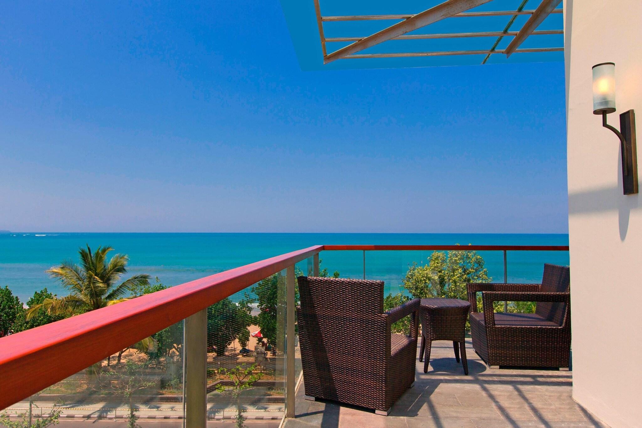 Suite Ocean Front King Bed