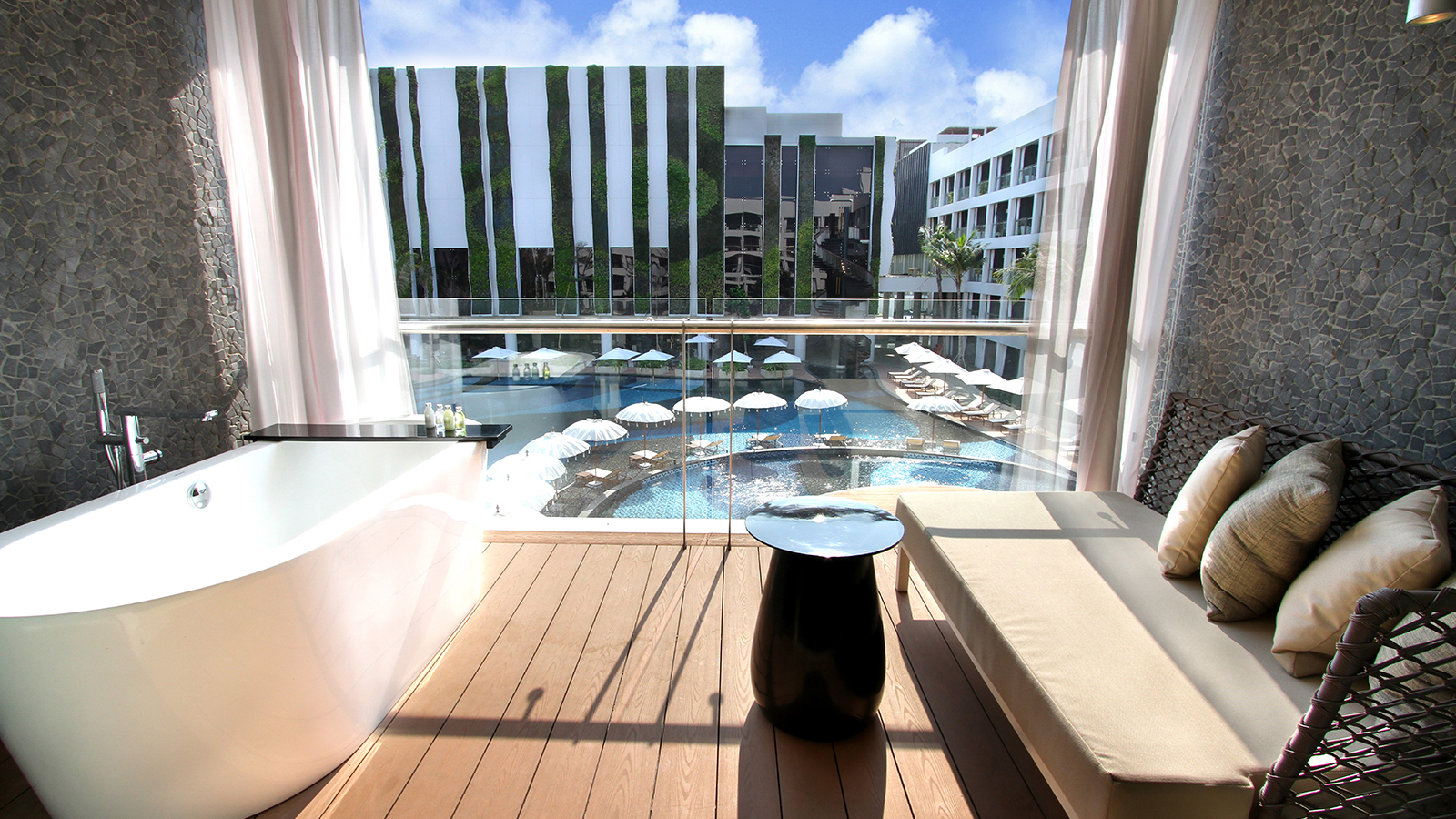 Room Deluxe Pool View