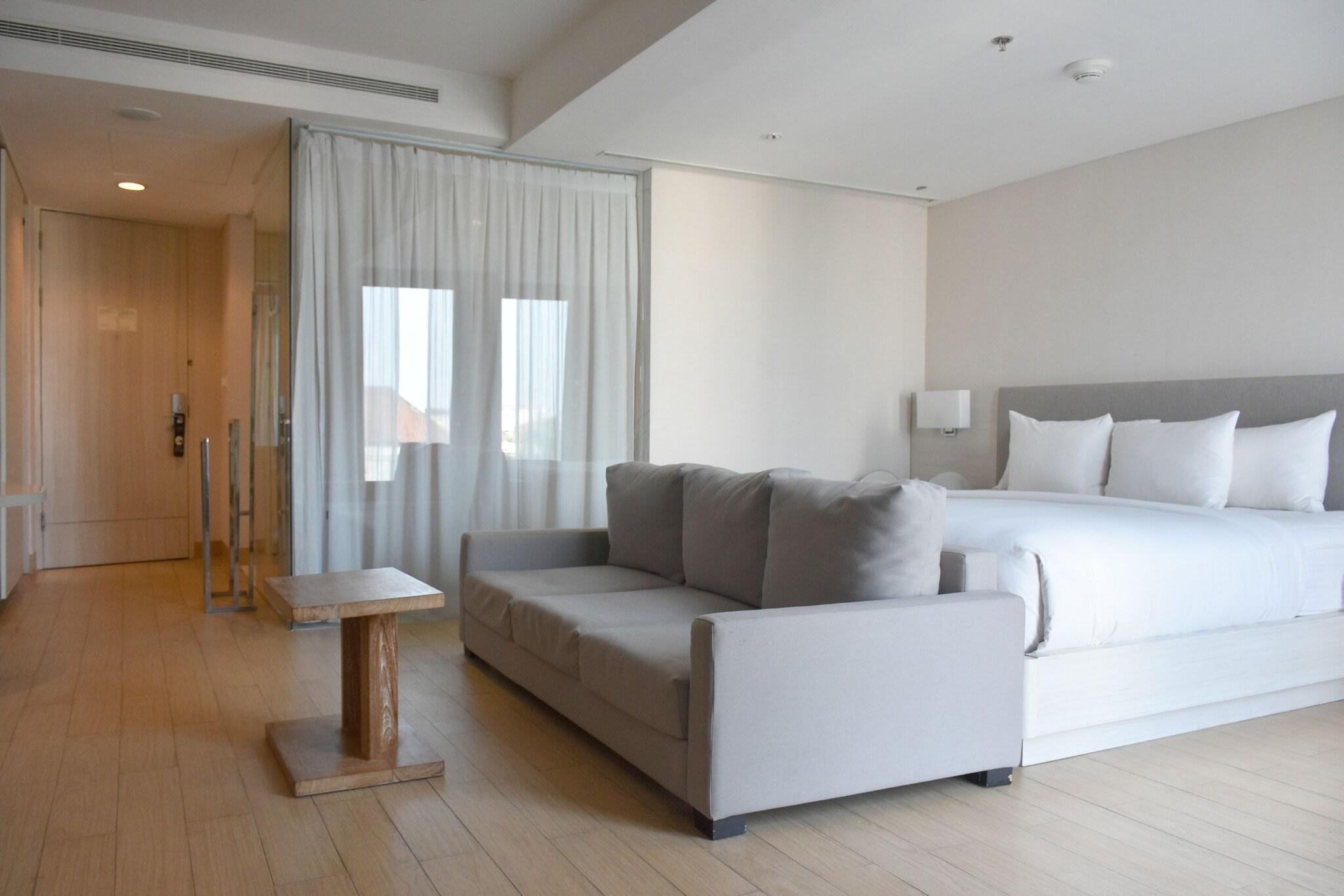 Double Deluxe King Bed