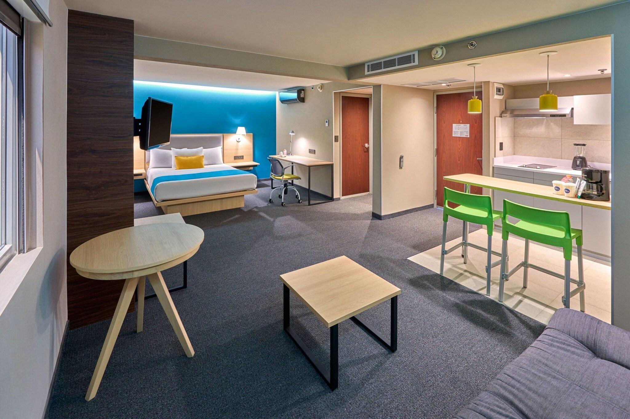 Suite Queen Size Bed