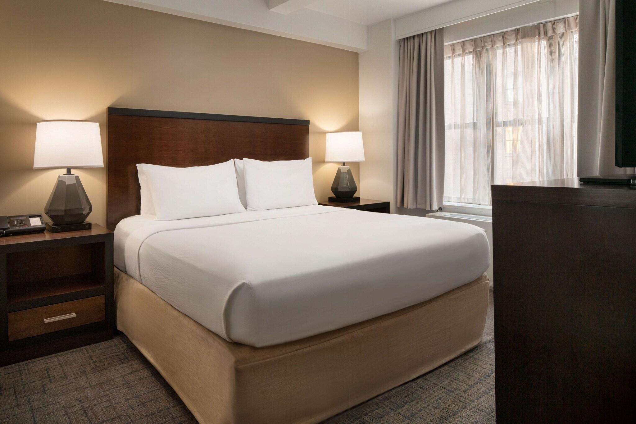 Suite King Bed One Bedroom 