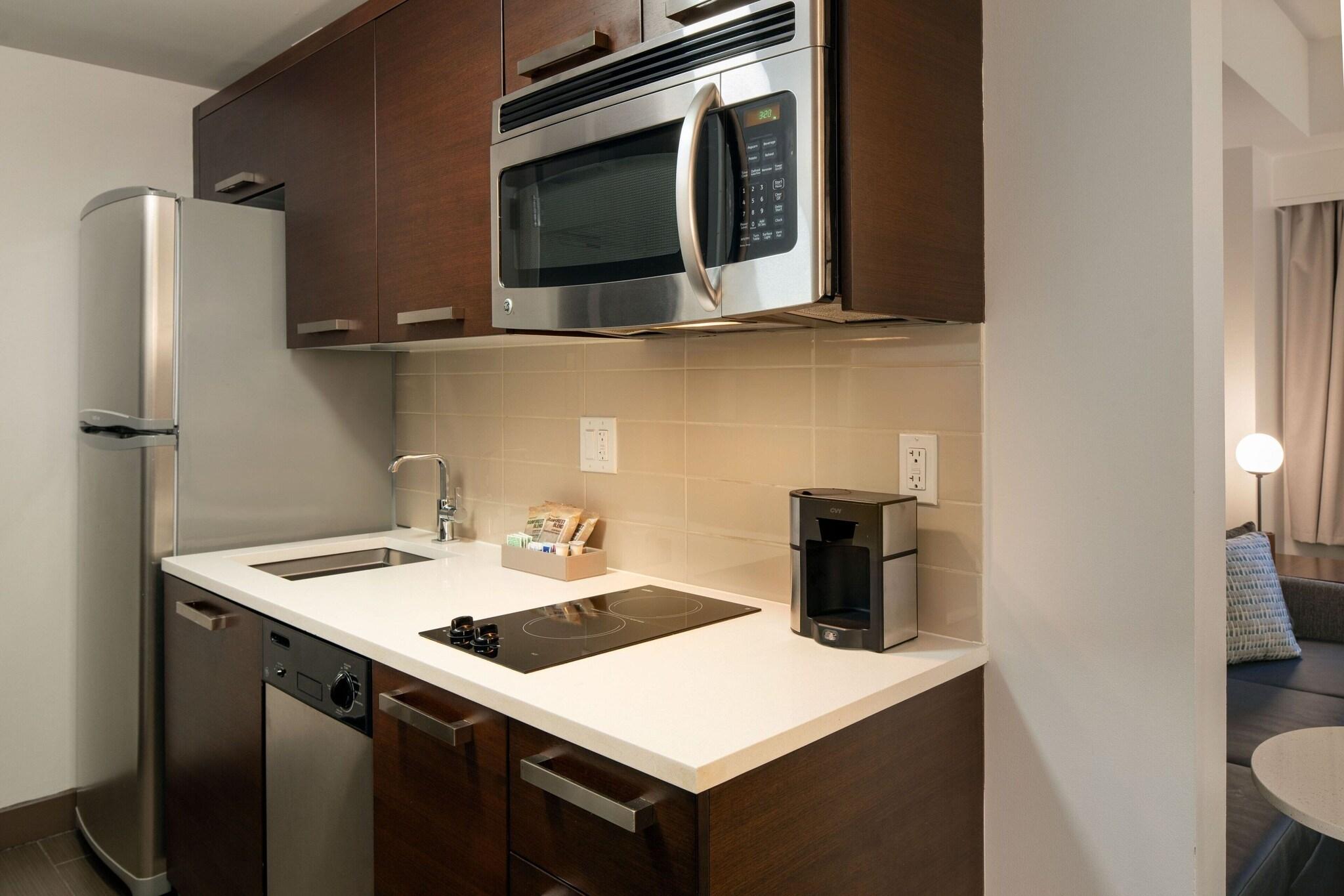 Suite Two Queen Beds Non Smoking