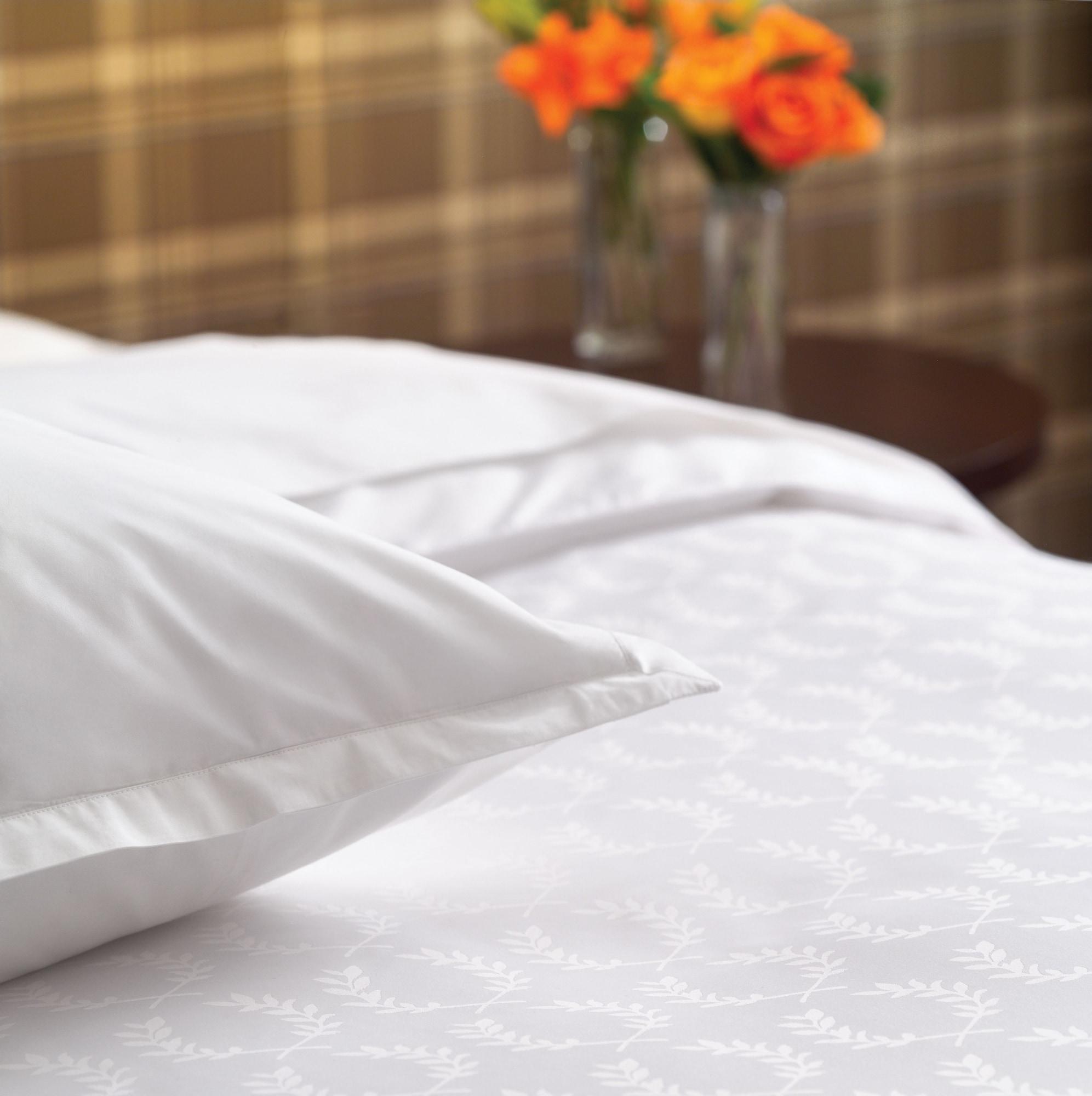 Double Club King Bed