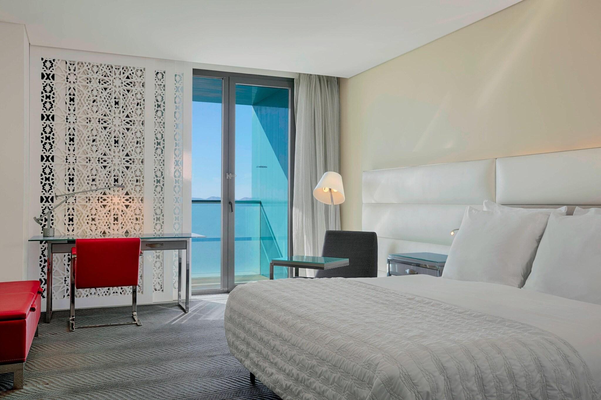 Double Club Queen Bed