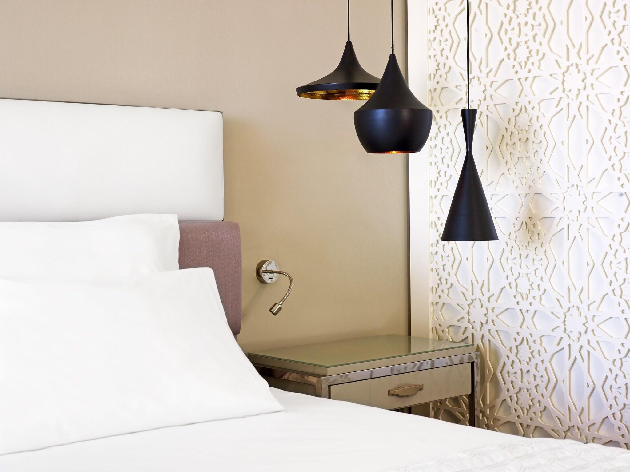 Double Premium Queen Bed