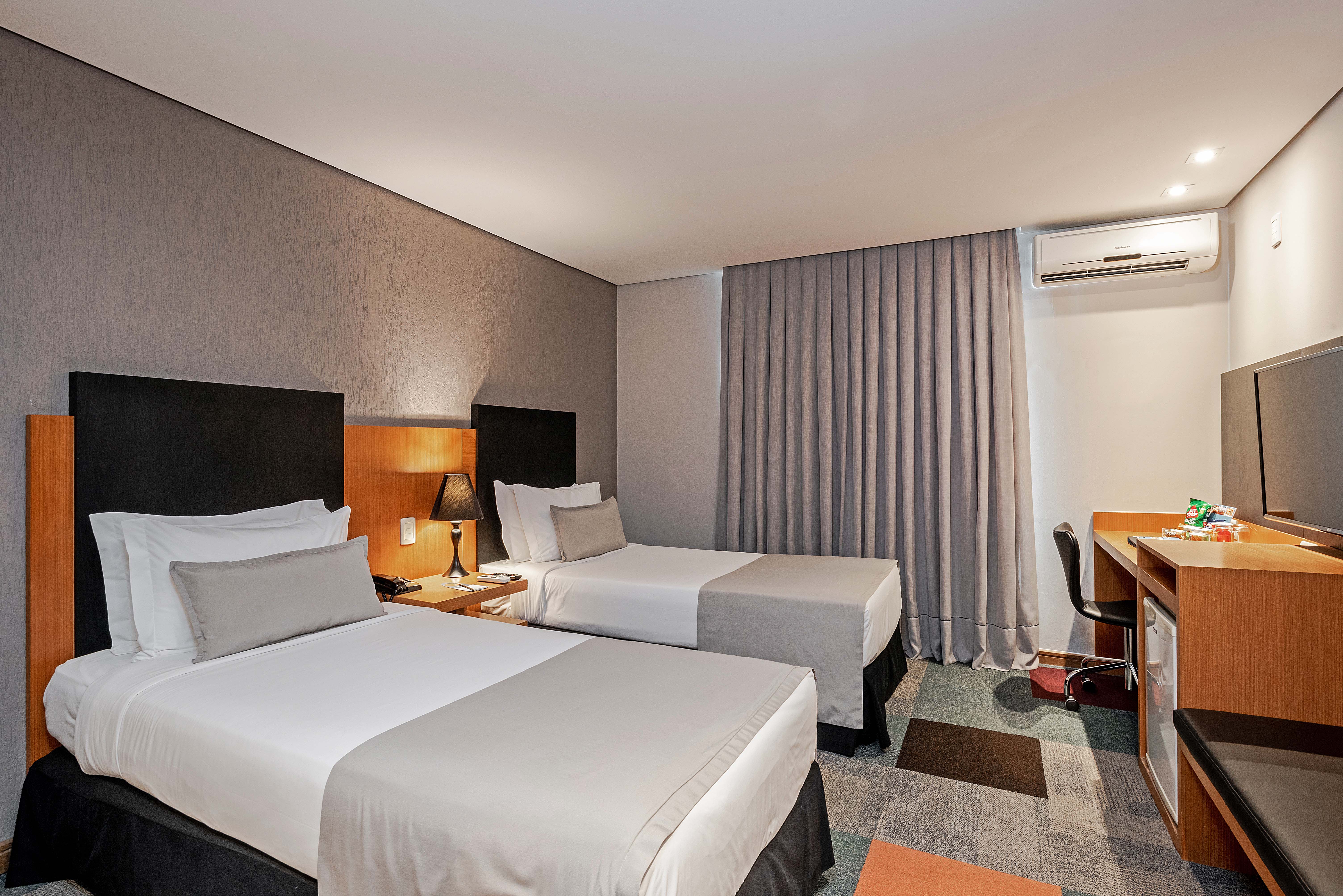 Twin Deluxe Superior