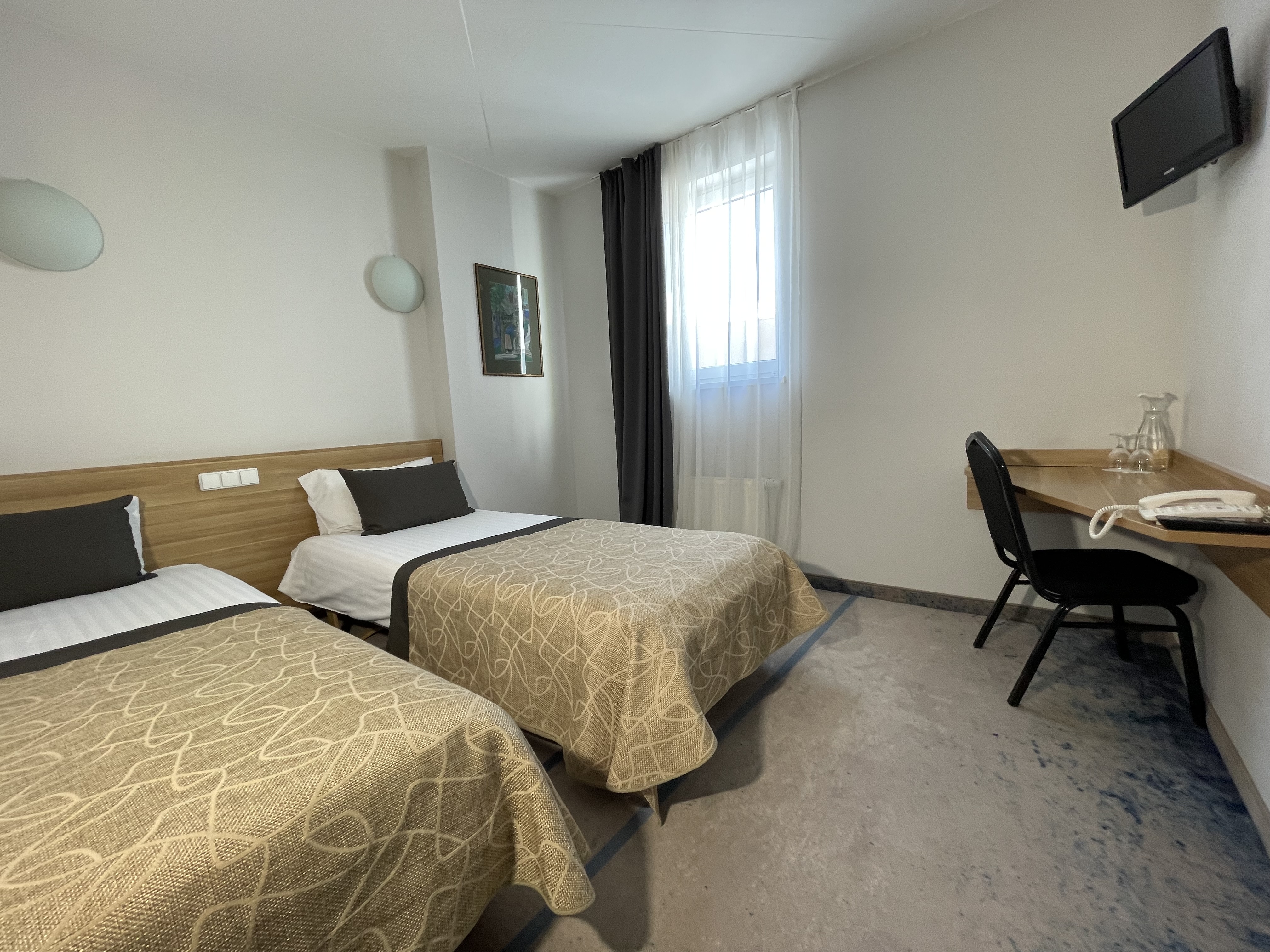 Double or Twin Standard