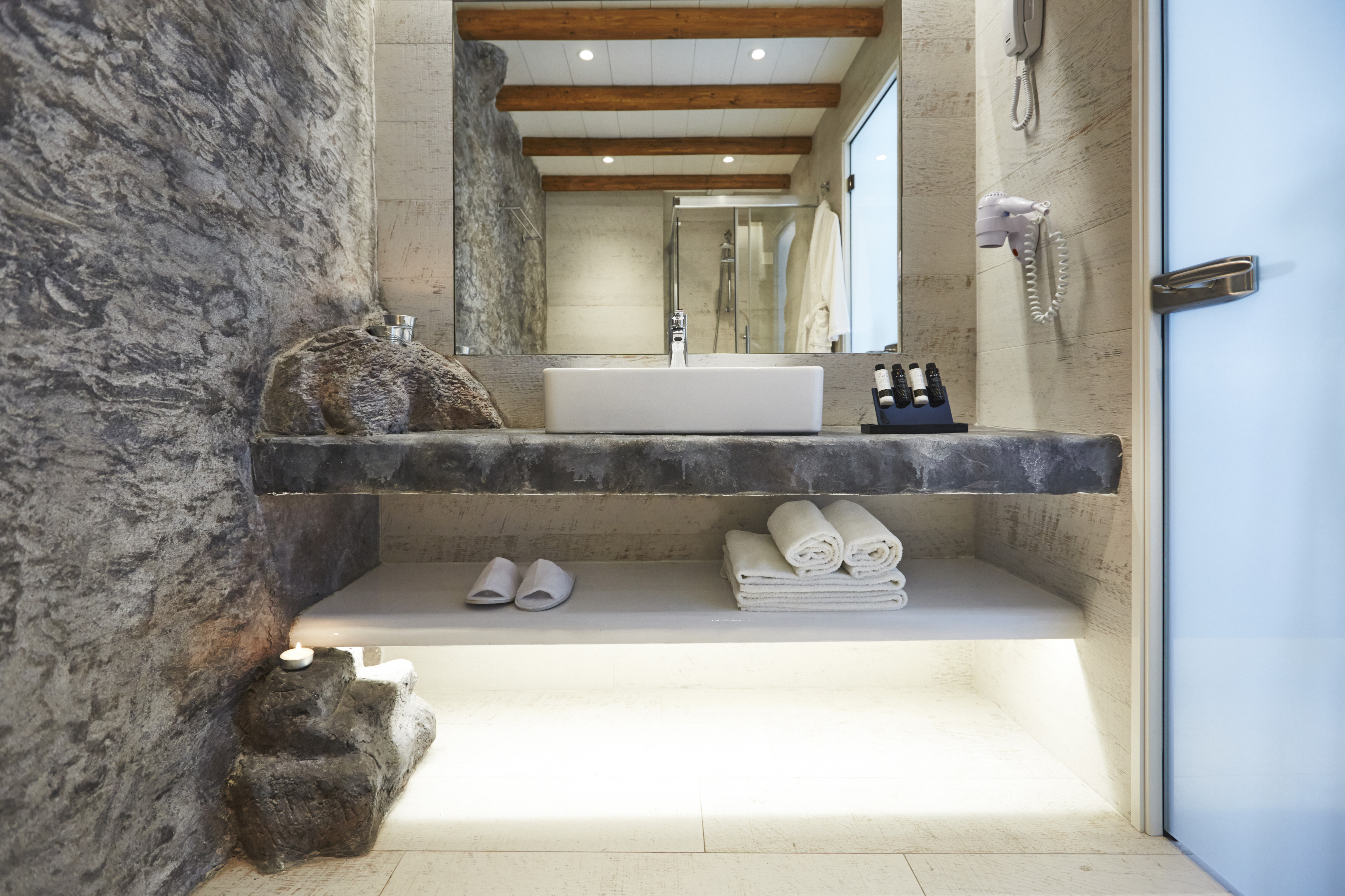 Double or Twin Deluxe Sea View