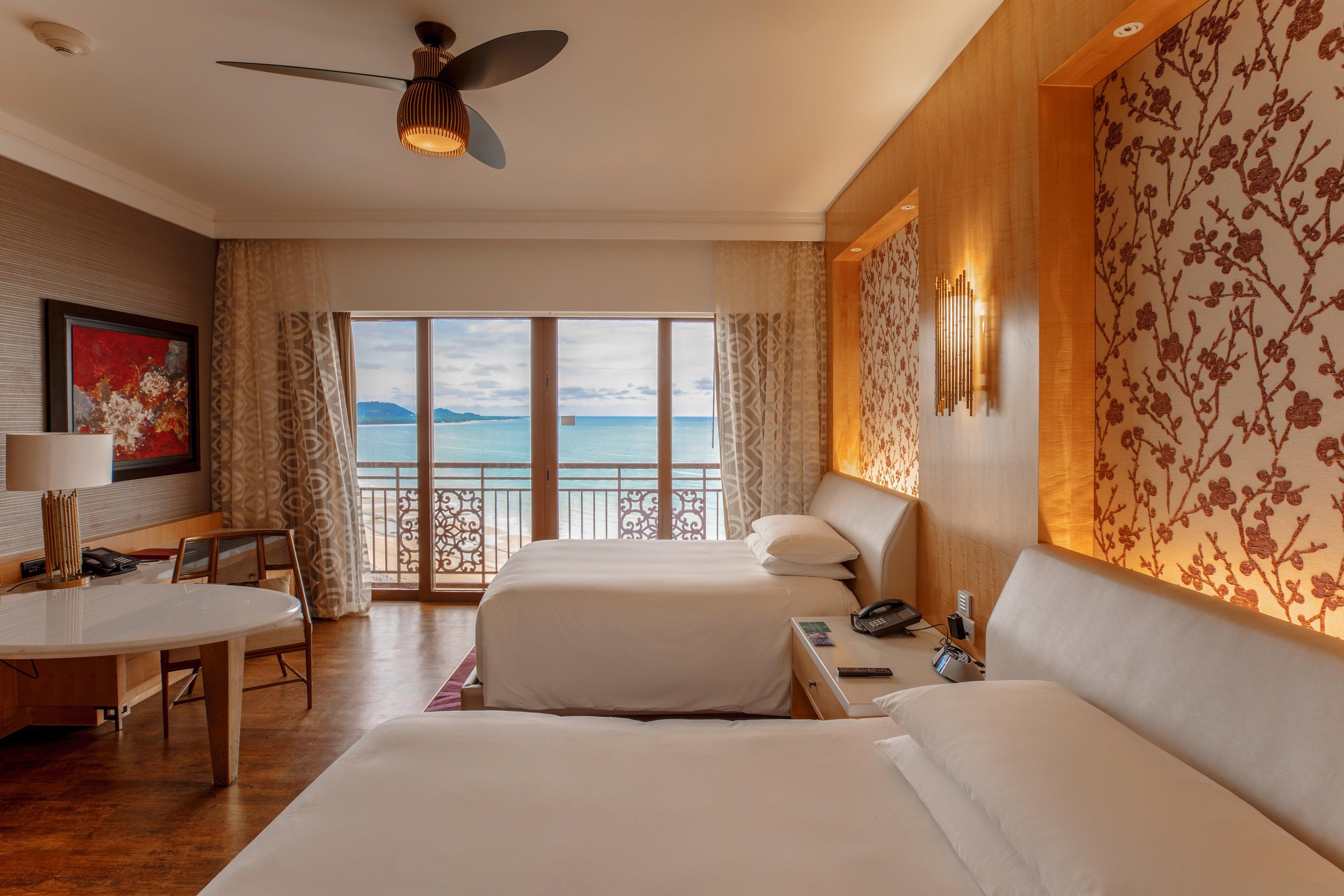 Twin Ocean View King Bed