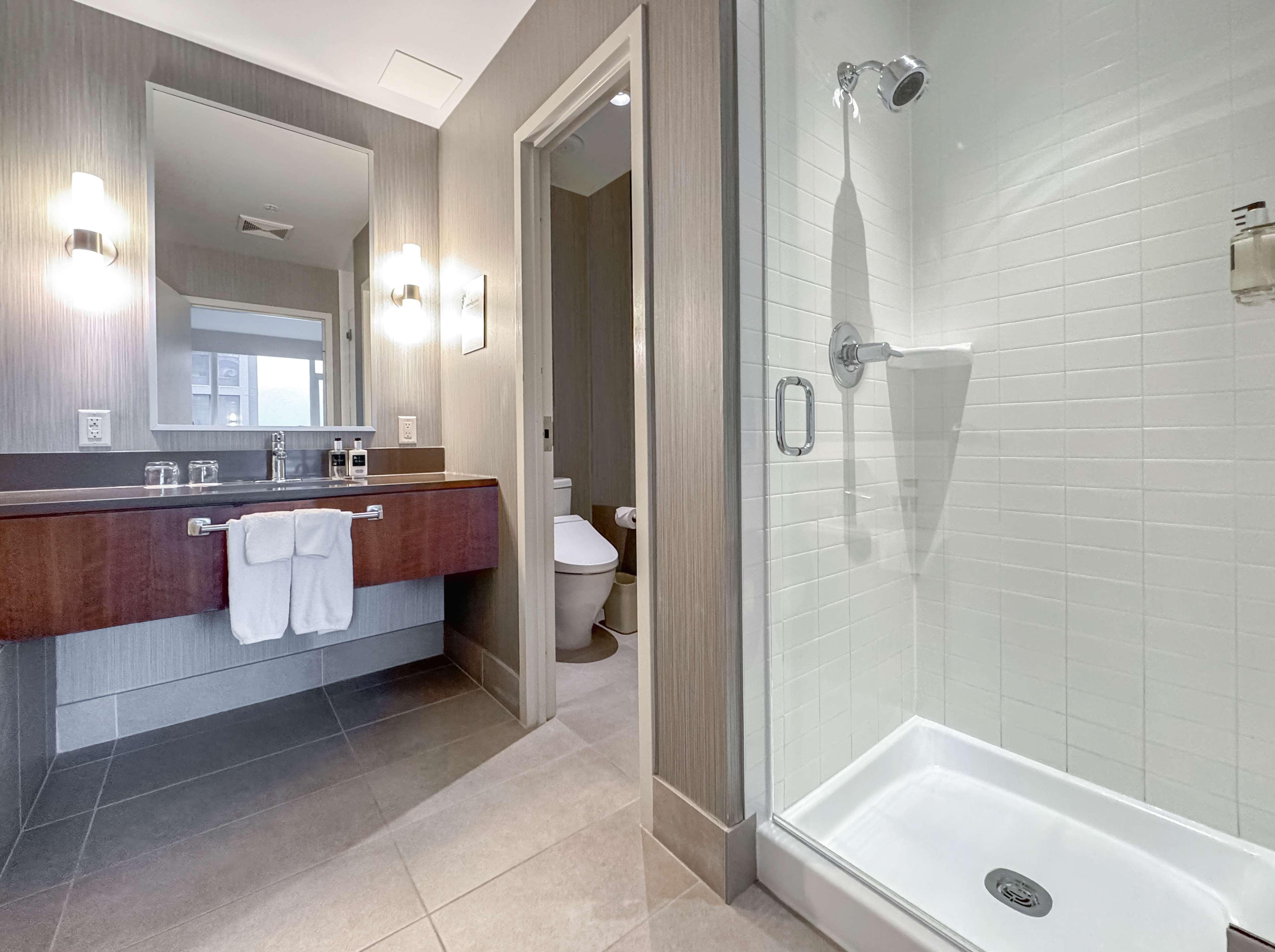 Room Premium