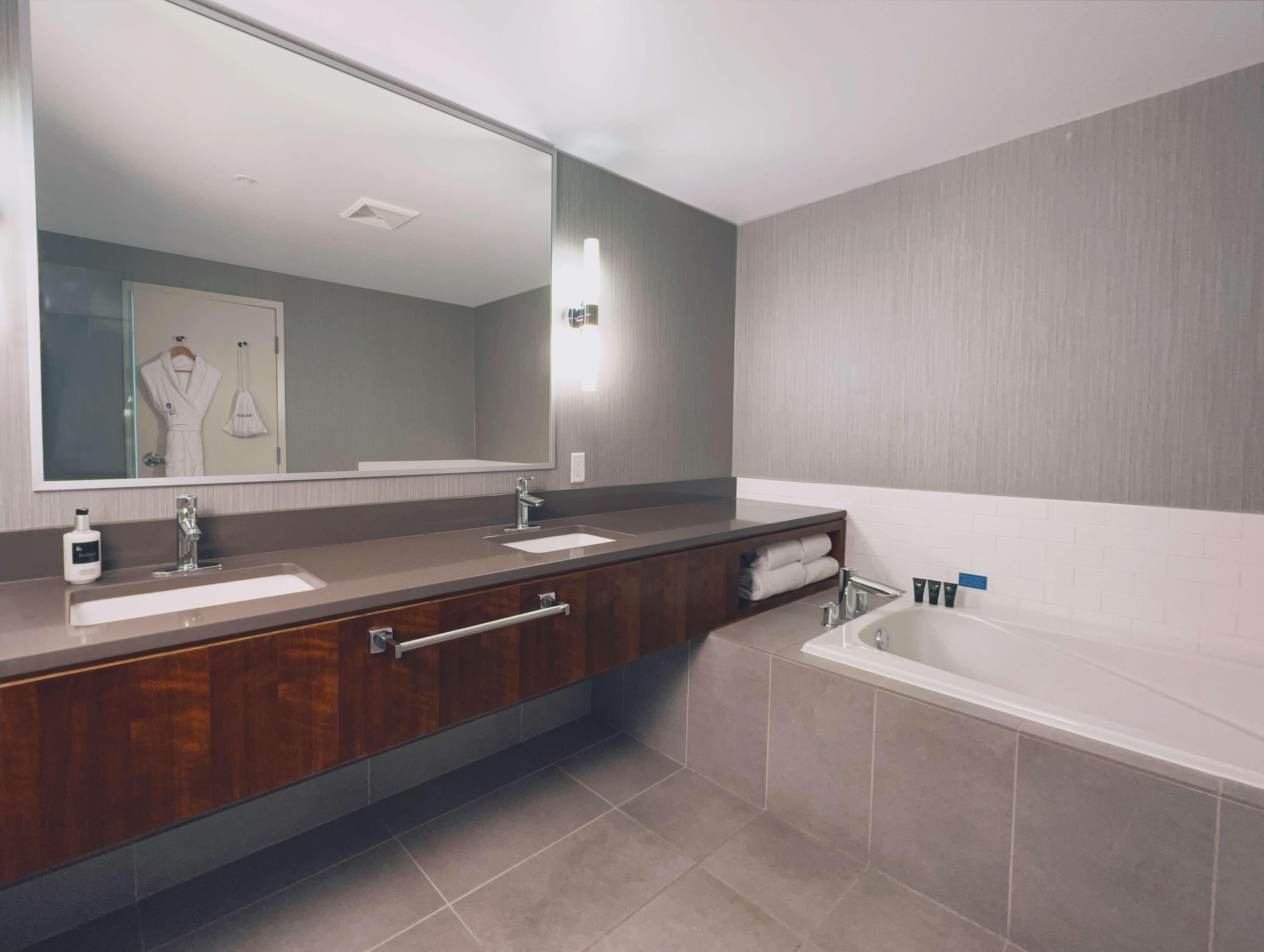 Room Premium