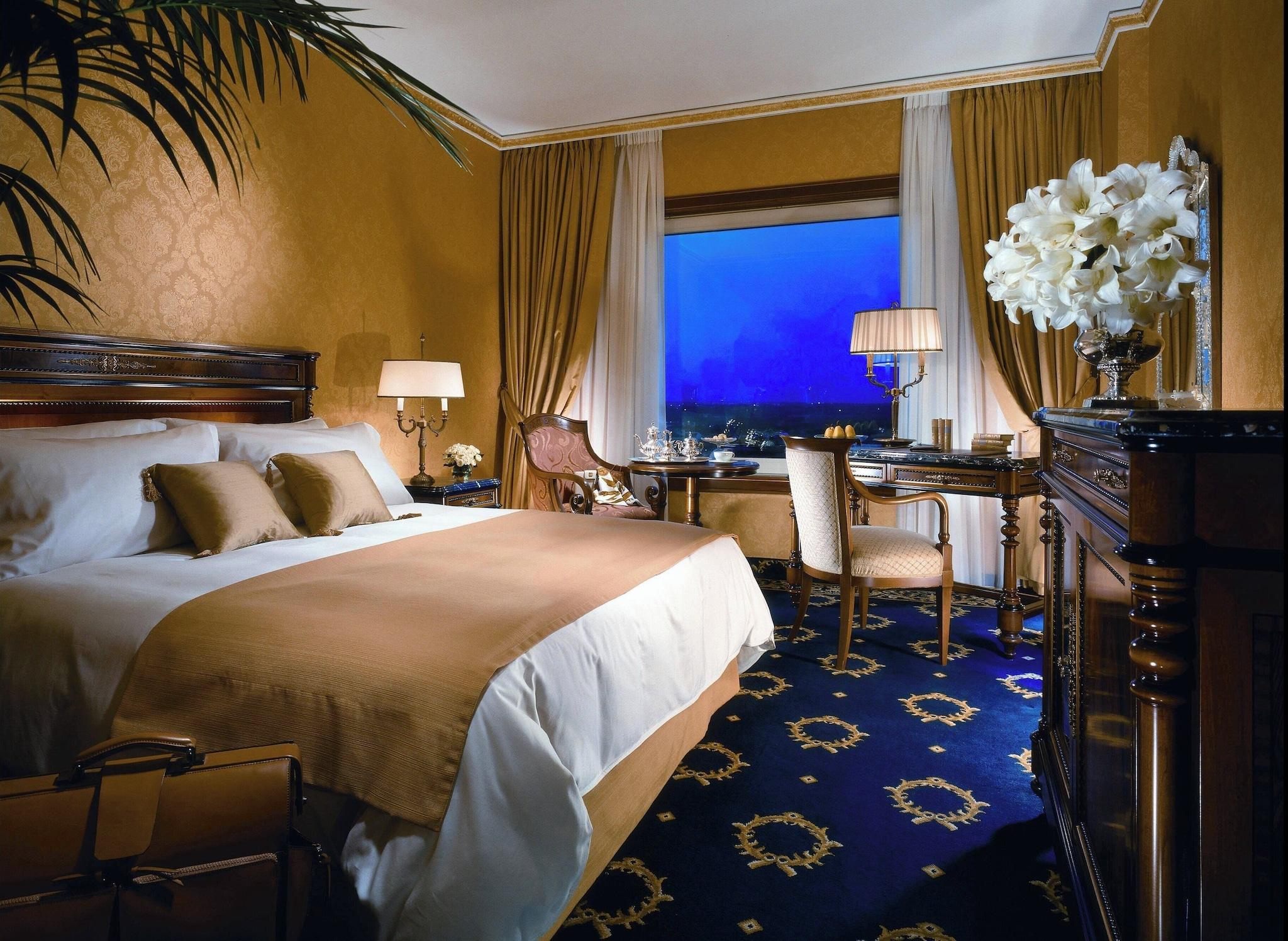 Double Deluxe King Bed