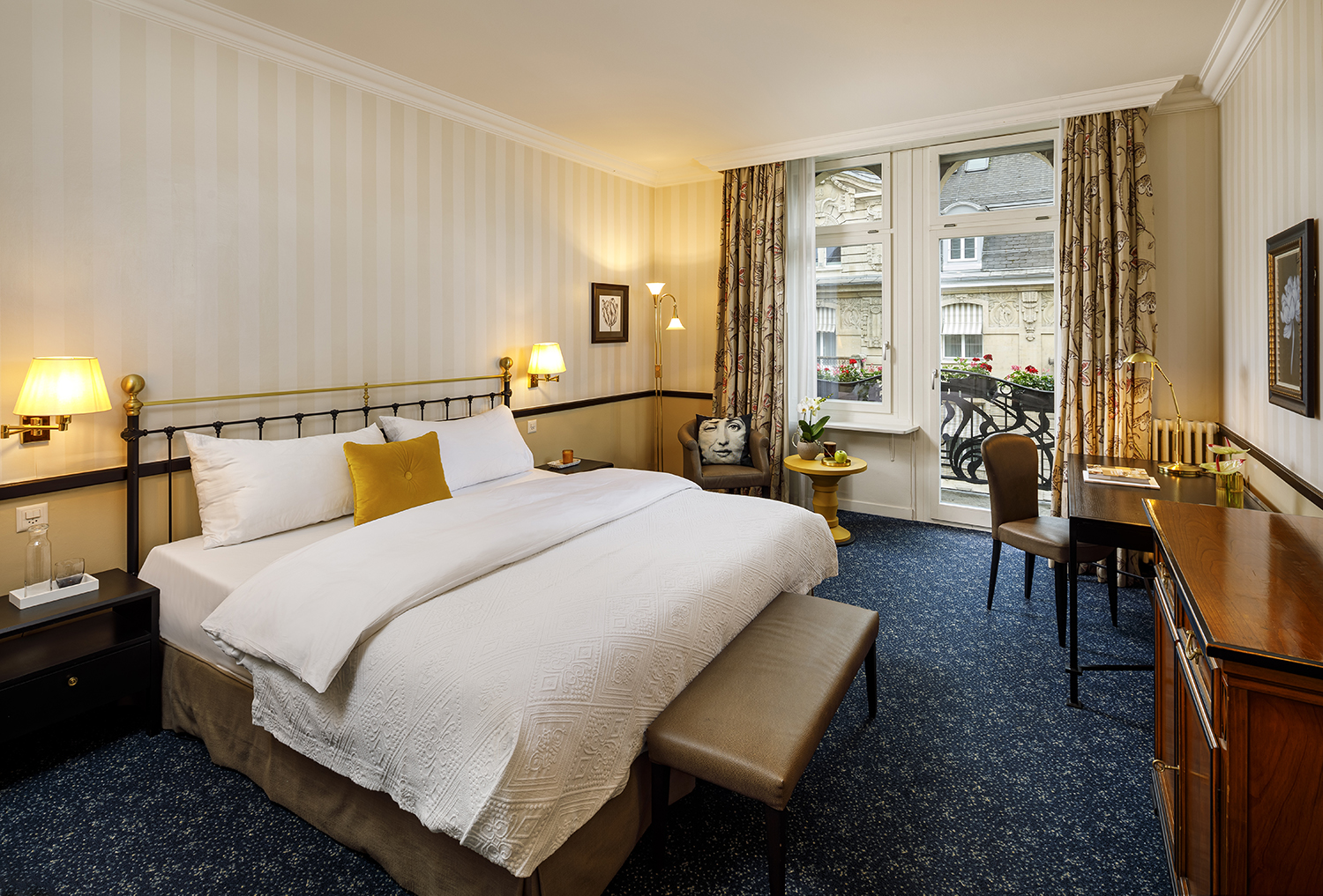 Double Deluxe King Bed