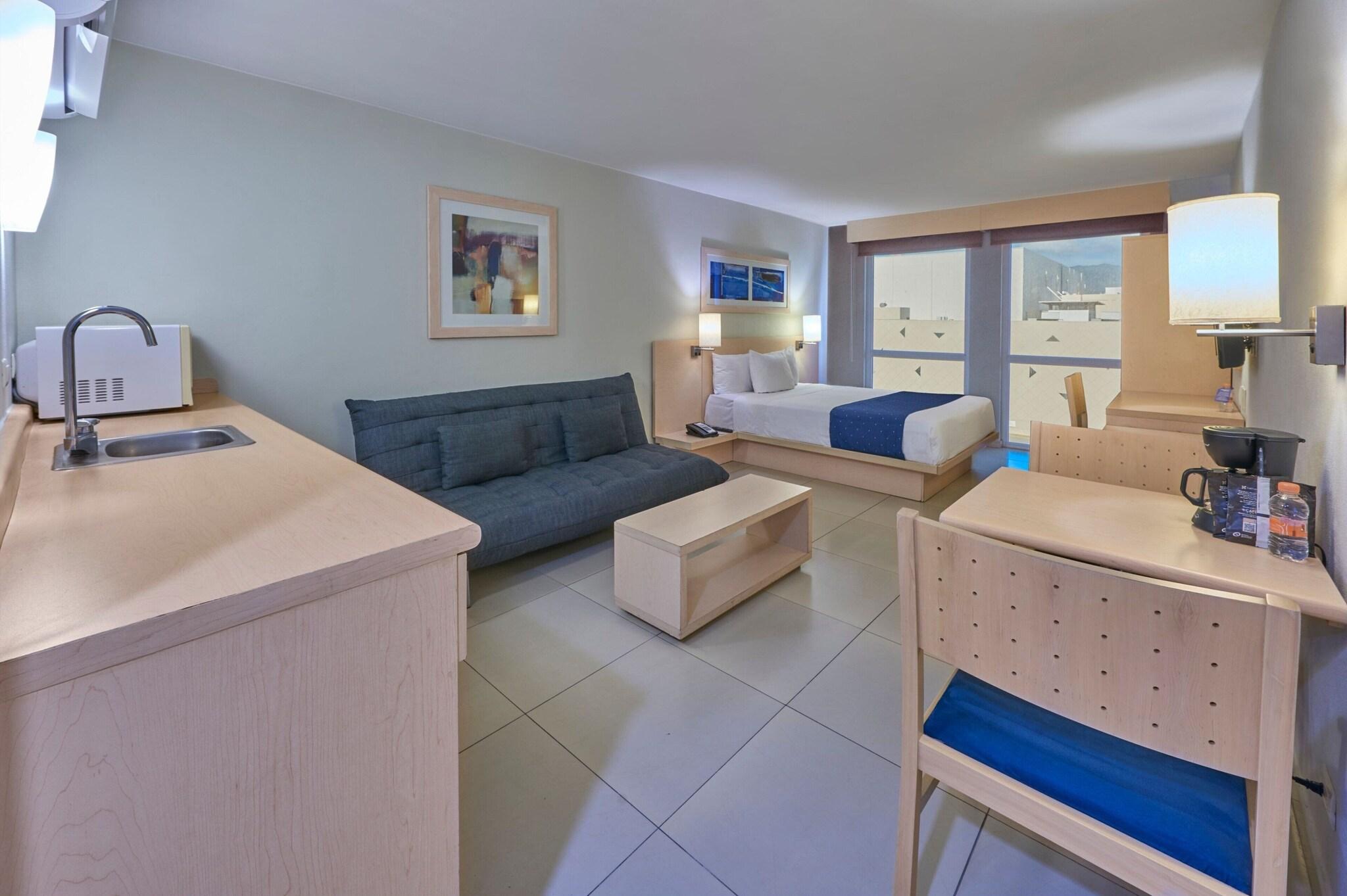 Suite Queen Size Bed