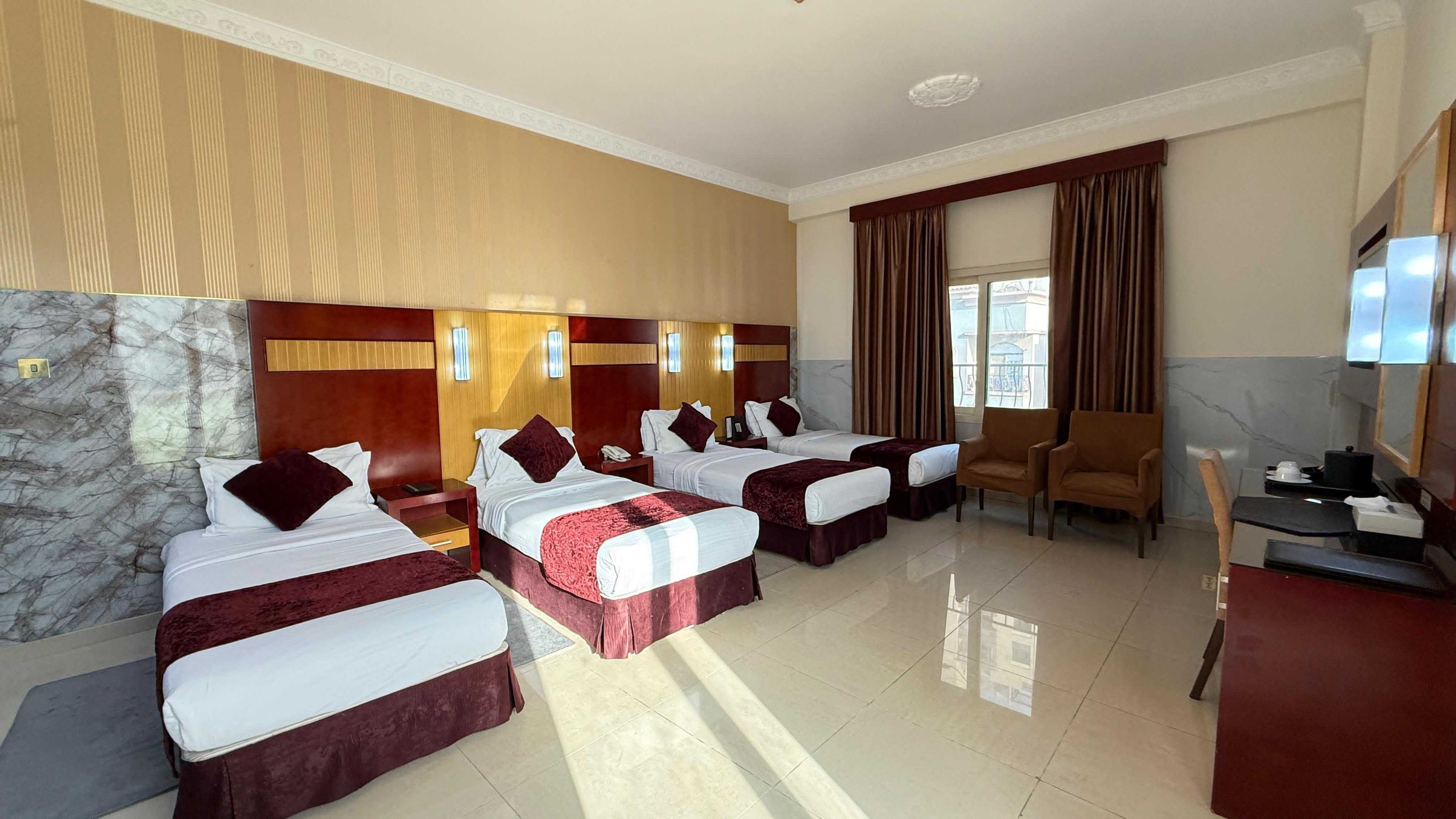 Quadruple Capacity 4