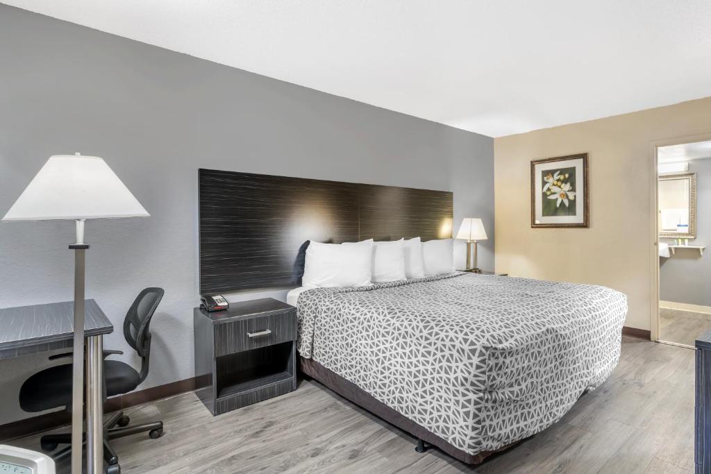 Double King Bed Non Smoking