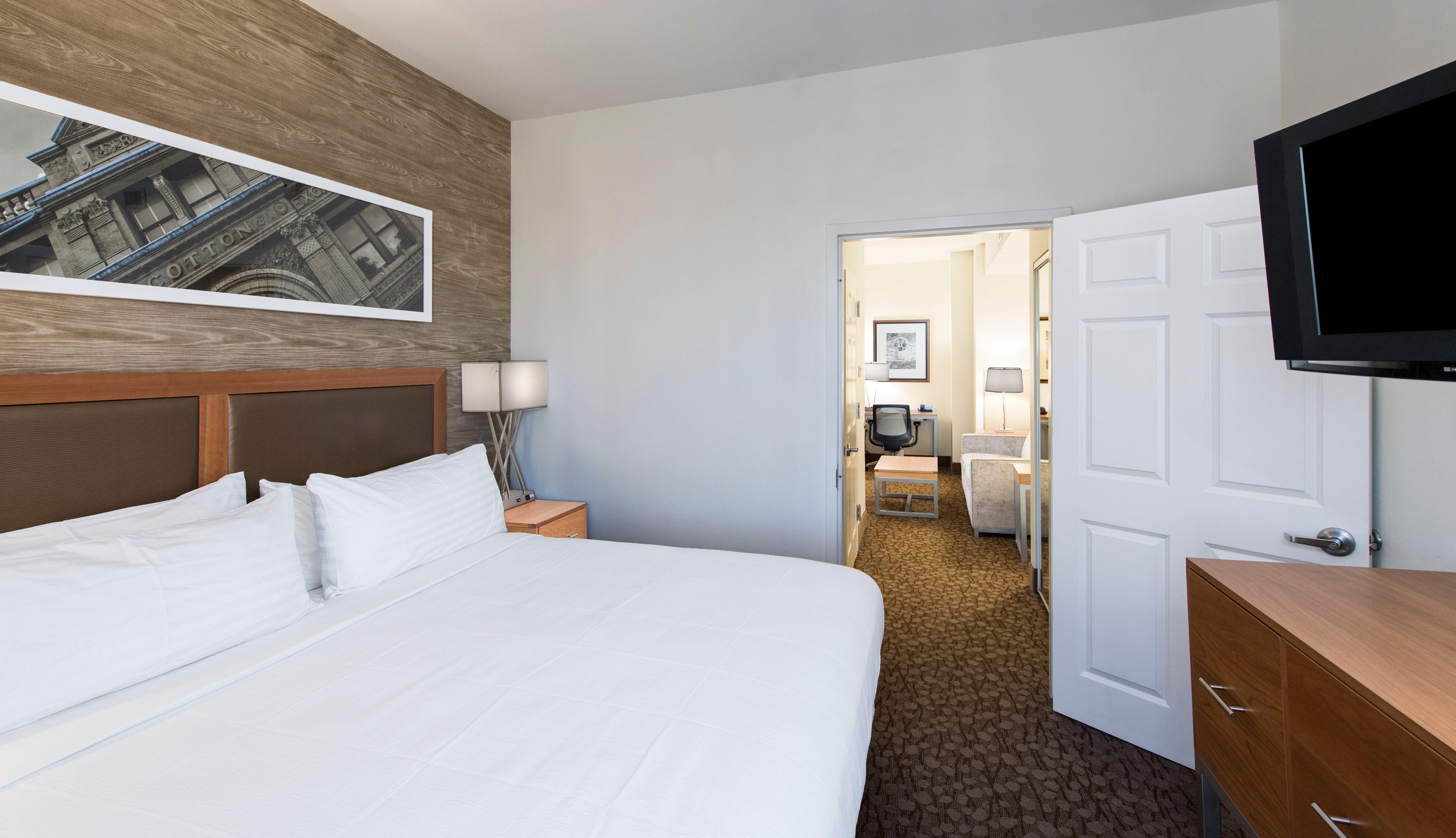 Suite Queen Size Bed