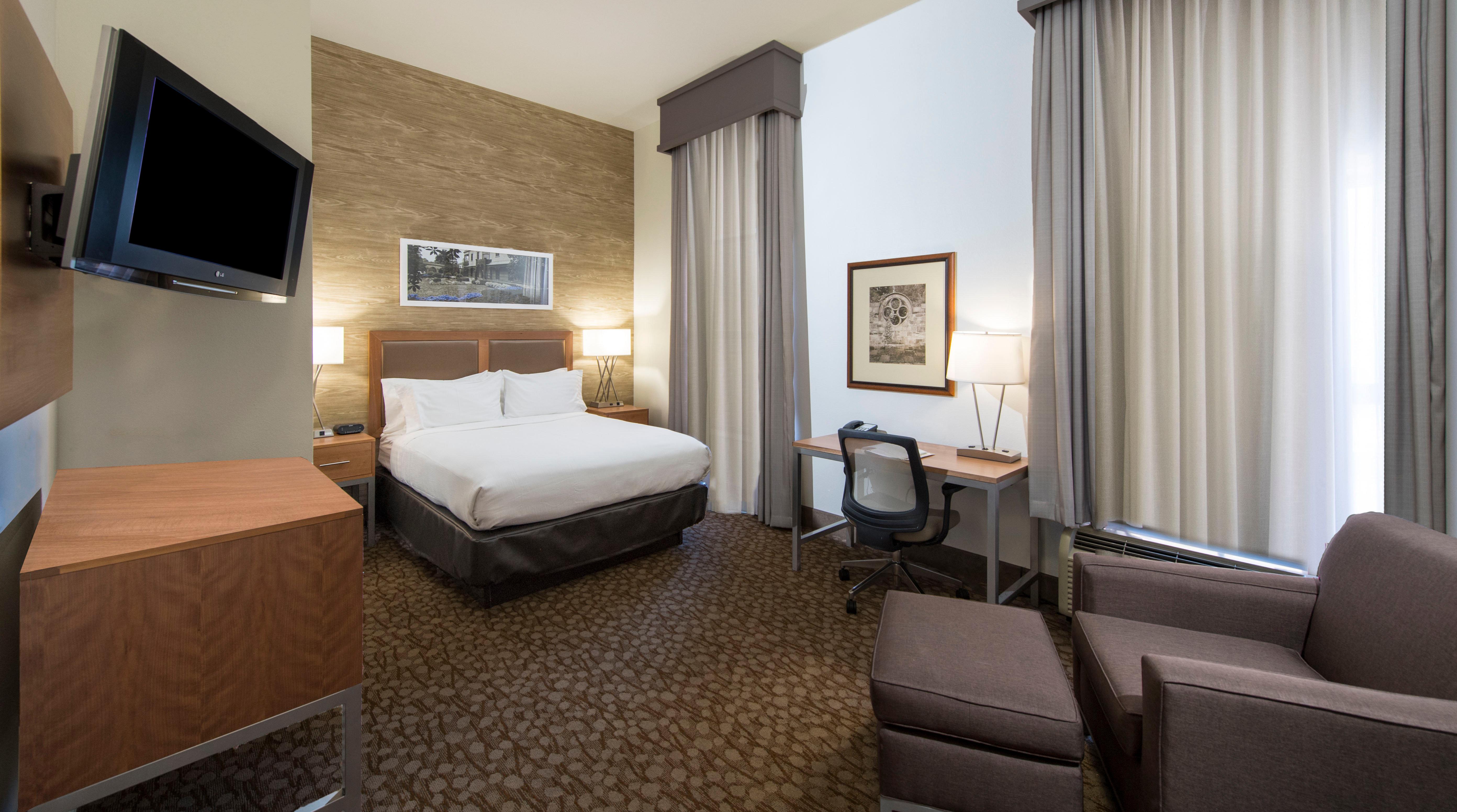 Double Queen Size Bed