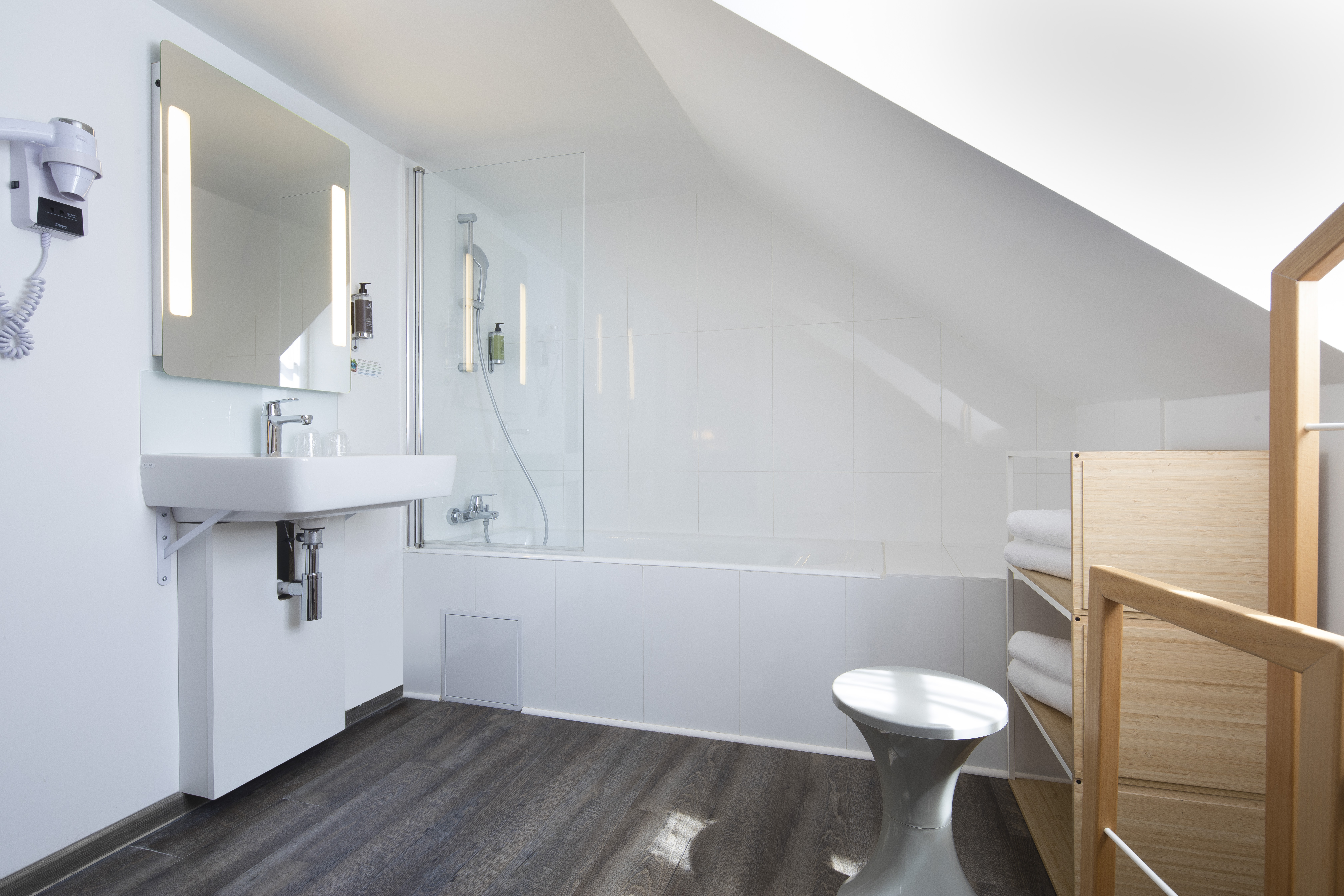 Double or Twin Standard