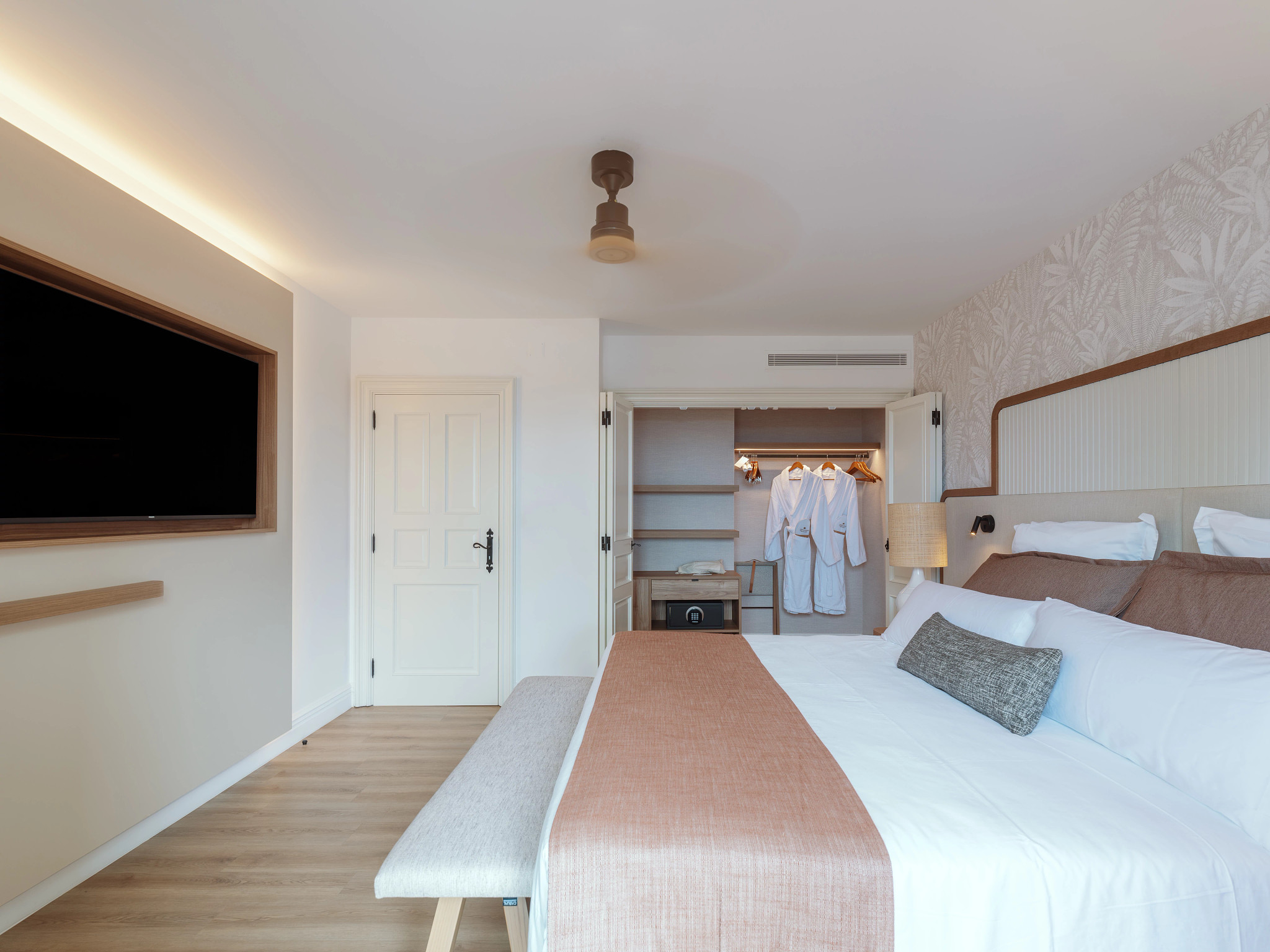 Apartment with Balcony