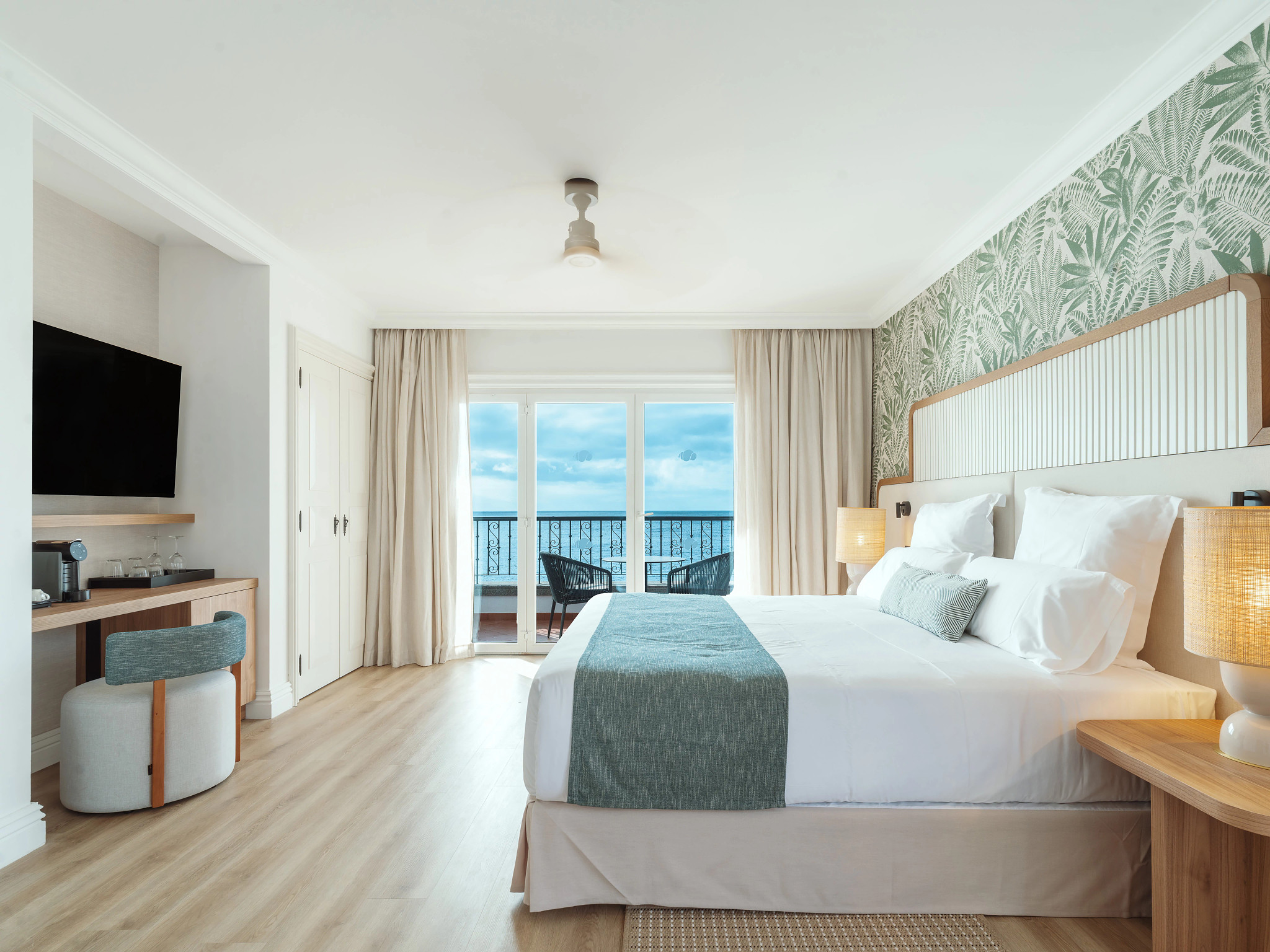 Double or Twin Deluxe Ocean Front