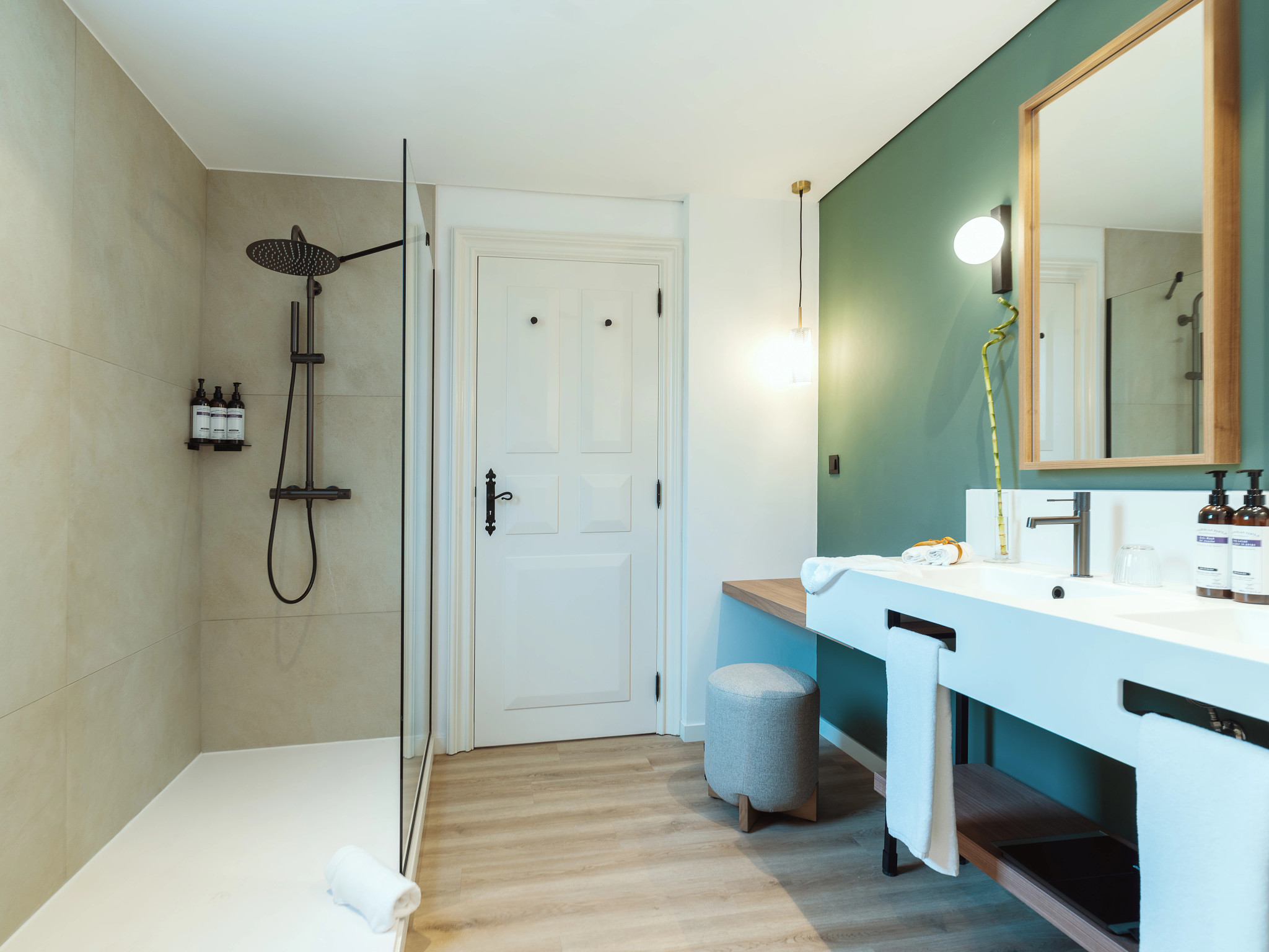 Double or Twin Deluxe Ocean Front