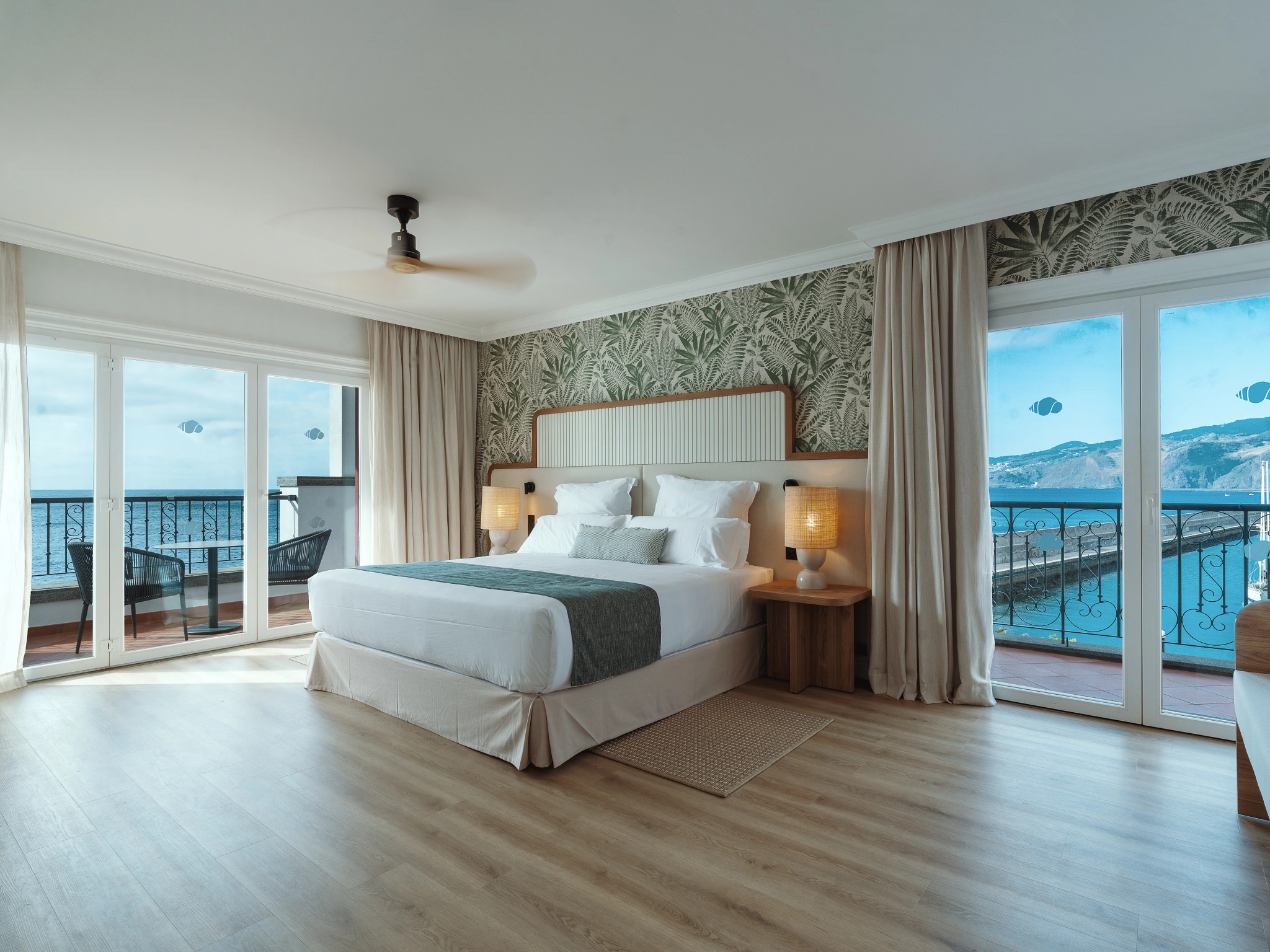 Double or Twin Deluxe Ocean Front